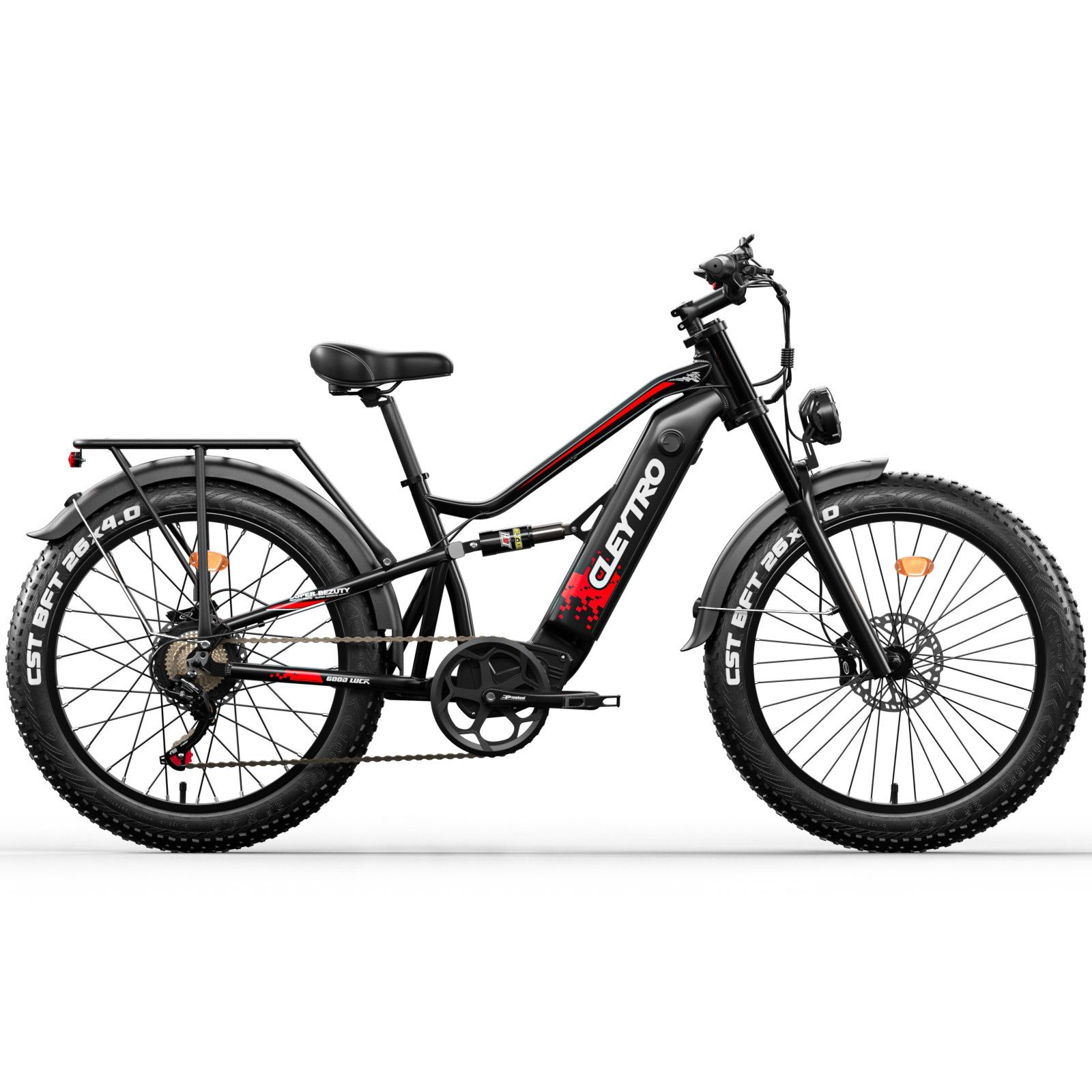 Schwarzes E-Mountainbike mit Gepäckträger. Breitreifen, Federung. Marke Cleytro.