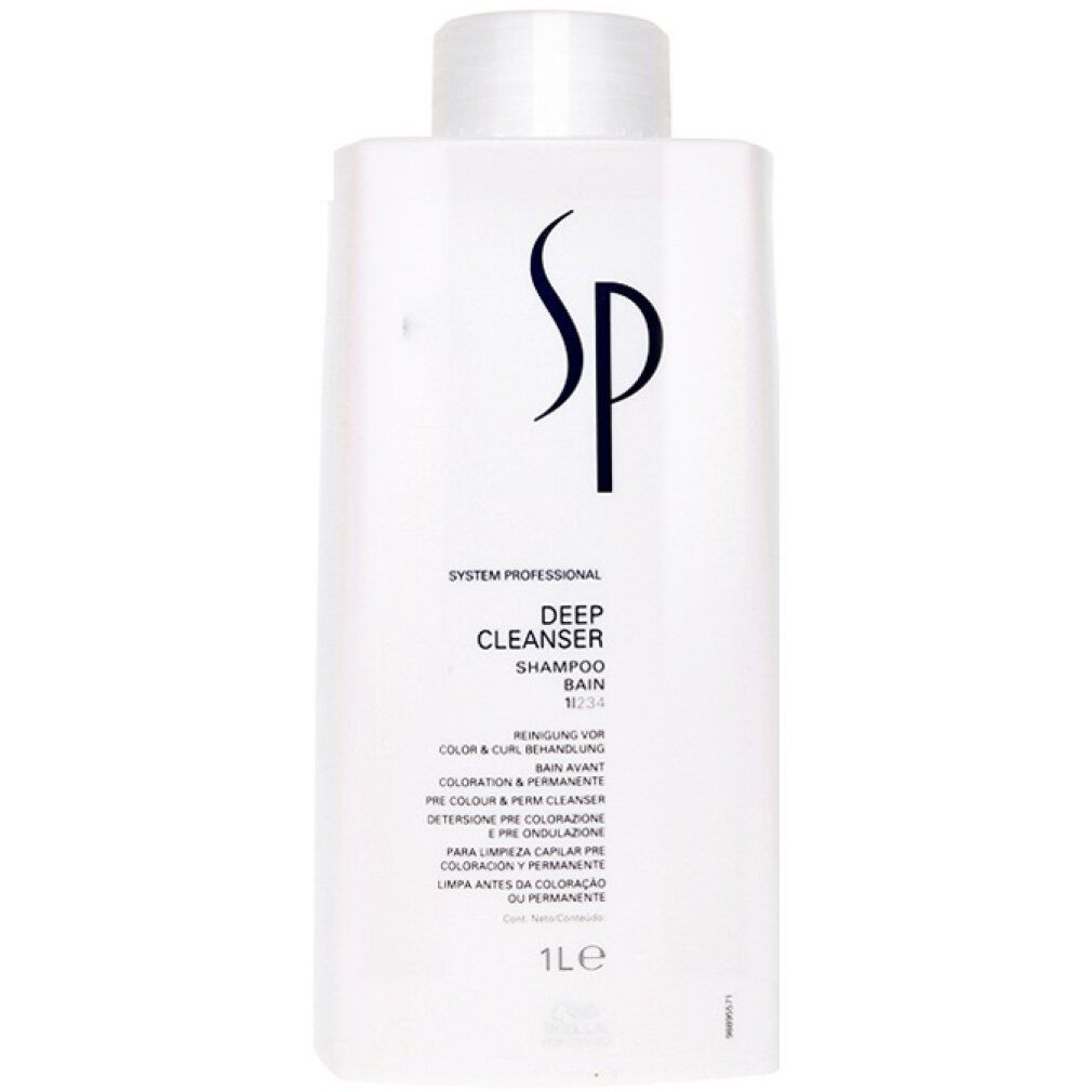 Weißes Shampoo-Flakon mit SP-Logo. Text: Deep Cleanser Shampoo, 1L. Für Coloration & Dauerwelle. Wella-Logo.