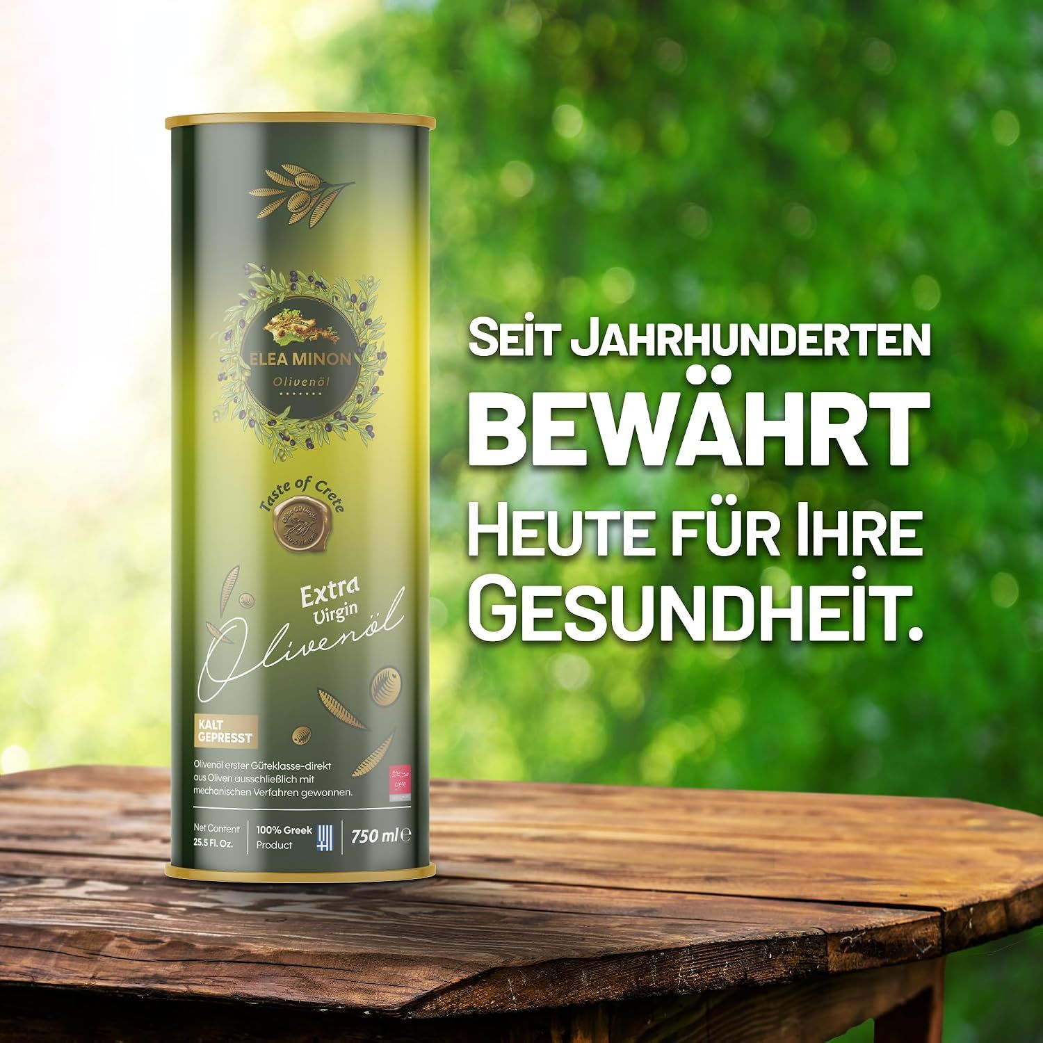 Kanister mit nativem Olivenöl Extra auf einem Holztisch im Freien.