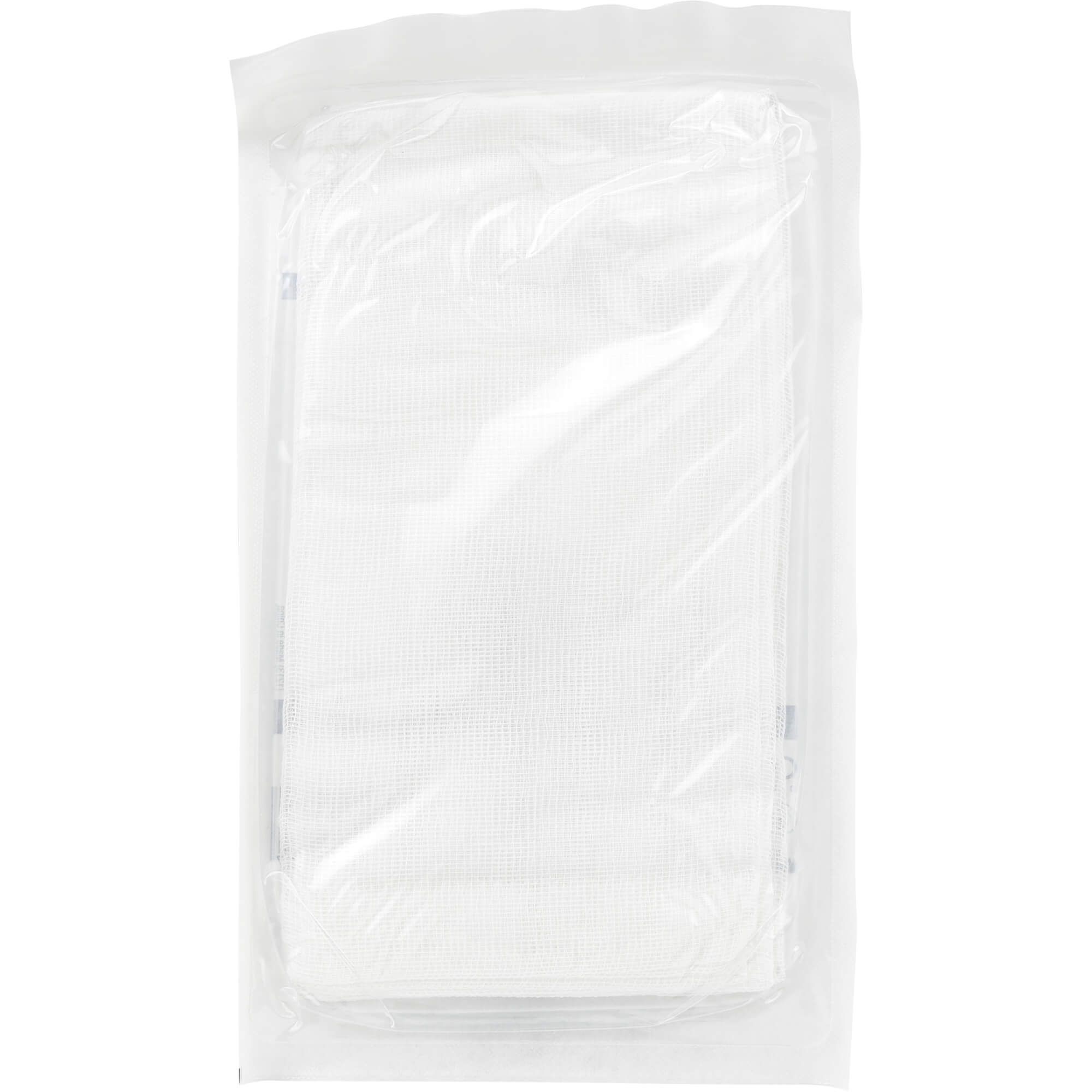 Transparente, versiegelte Verpackung mit gefalteten, weißen Kompressen. Inhalt sichtbar. Steril.