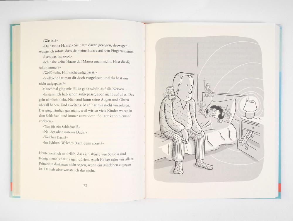 Buchseite: Illustration einer Person im Bett, Kind daneben. Text in deutscher Sprache. Buch geöffnet, Seiten mit Text und Illustrationen.