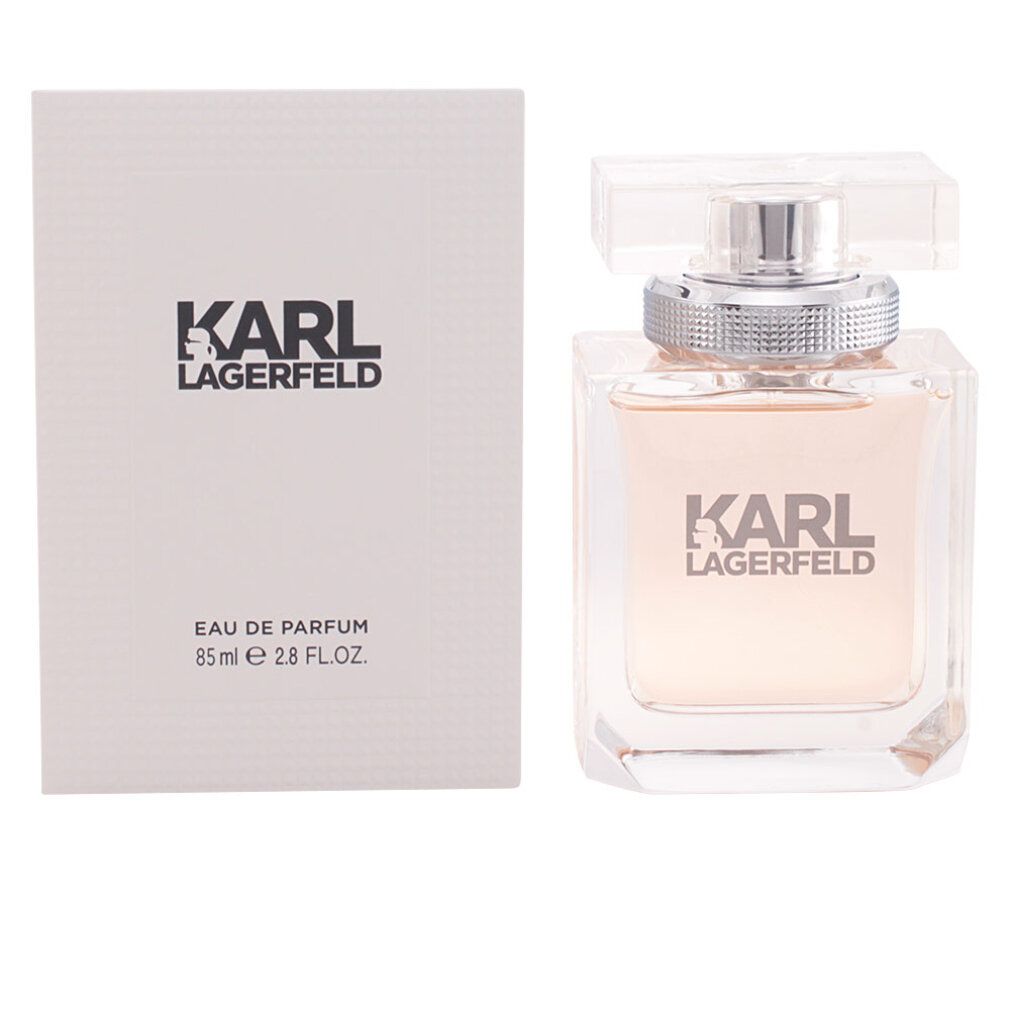 Eau de Parfum Spray und Verpackung. Flakon quadratisch, transparent. Verpackung weiß mit Logo. Text: KARL LAGERFELD, Eau de Parfum.