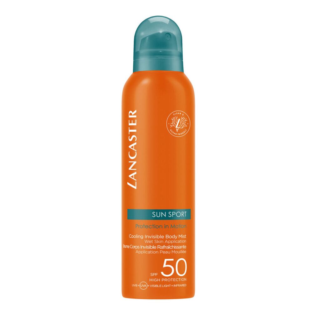 Orangefarbene Sprühflasche mit blauem Deckel. Text: LANCASTER, SUN SPORT, SPF 50. Kühlendes, unsichtbares Körperspray.