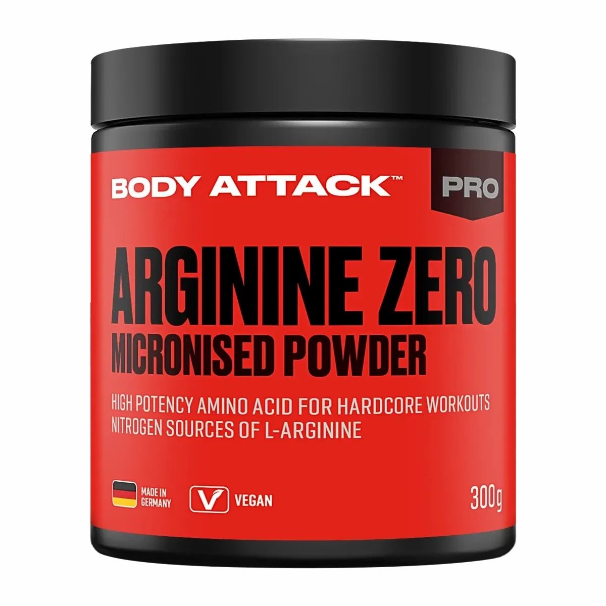 Schwarzer Behälter mit rotem Etikett. Aufschrift: BODY ATTACK, ARGININE ZERO, MICRONISED POWDER. Vegan-Siegel. Hergestellt in Deutschland.