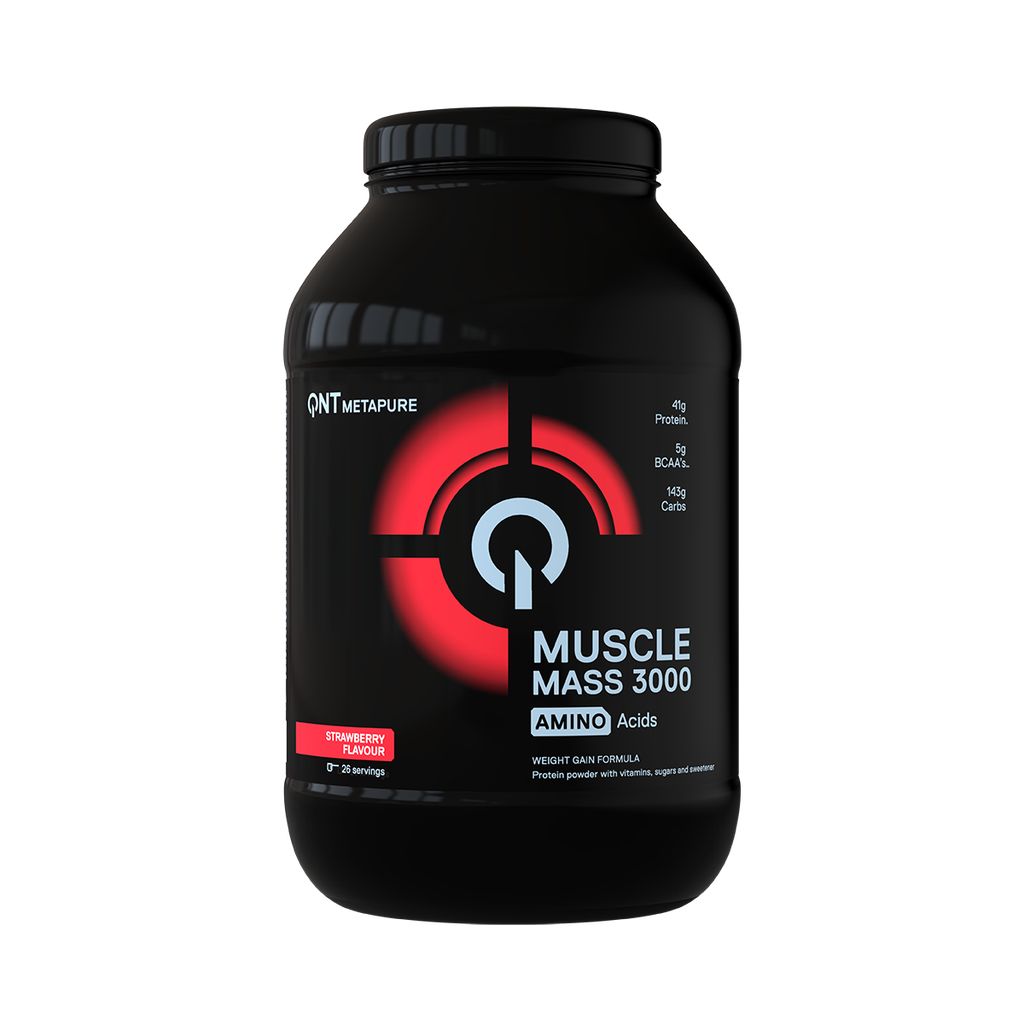 Schwarzer Behälter mit "MUSCLE MASS 3000 AMINO Acids" Aufschrift, Erdbeergeschmack.