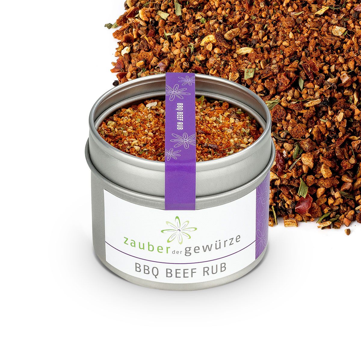 Offene Dose BBQ Beef Rub mit Streuung. Etikett mit Produktname und Logo. Lila Band mit Aufschrift.