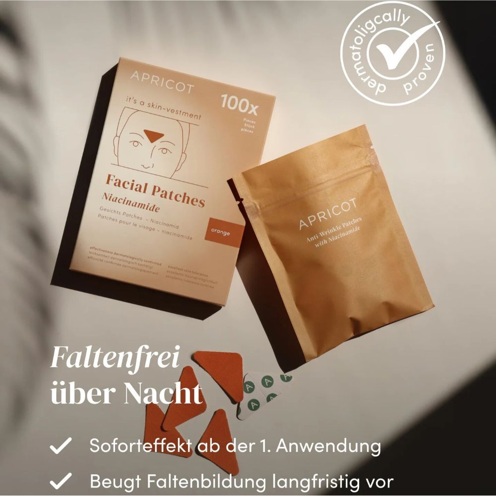 Verpackung und Beutel mit Patches. Text: APRICOT, Facial Patches, dermatologisch getestet.