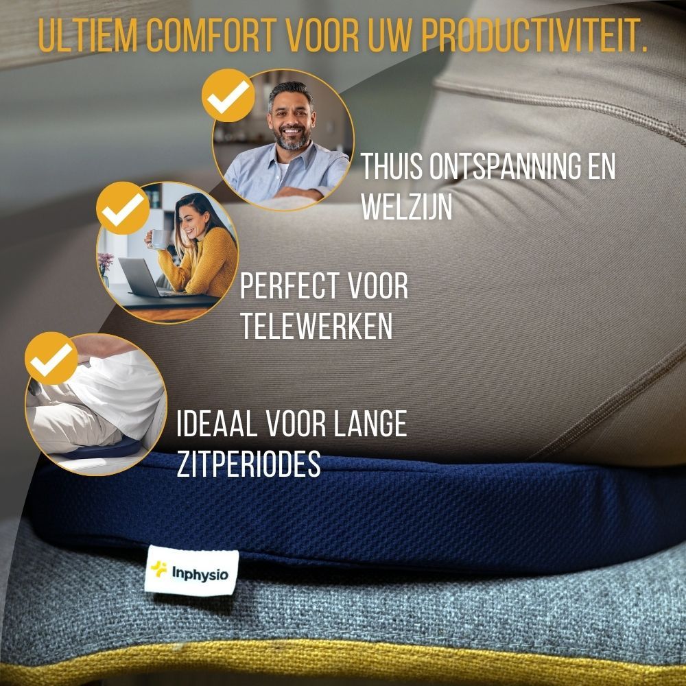 Mensen zitten op een blauw, U-vormig zitkussen. Productbeschrijving met tekst en logo's.