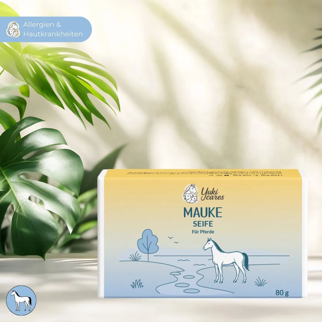 Seife für Pferde, rechteckig, mit Illustration eines Pferdes. Marke Yuki cares. Text: Mauke Seife. 80g.