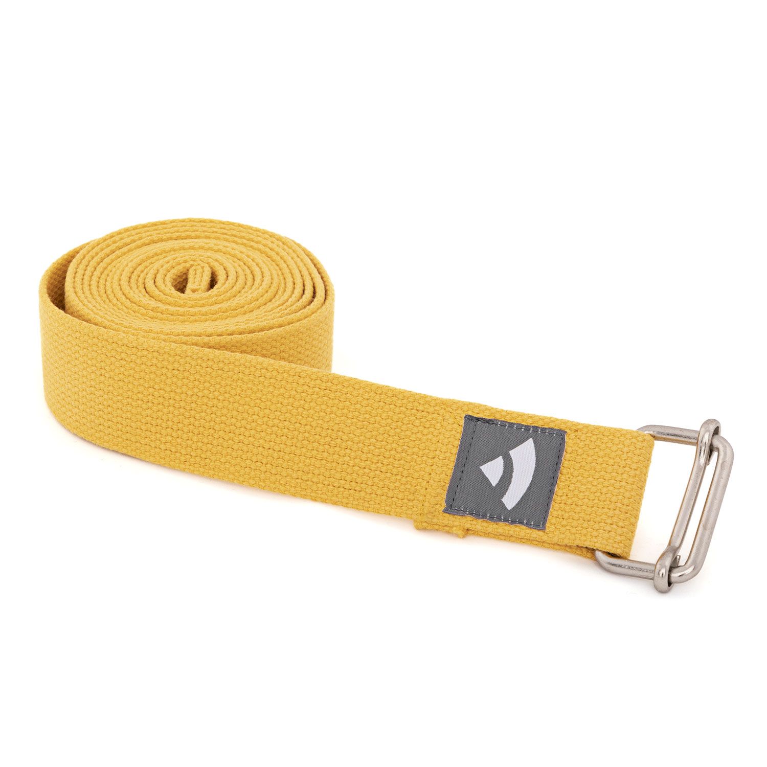 Gelber Yogagurt-Asana-Gurt. Aufgerollt, mit Metallschließe und Logo. Auf weißem Hintergrund.