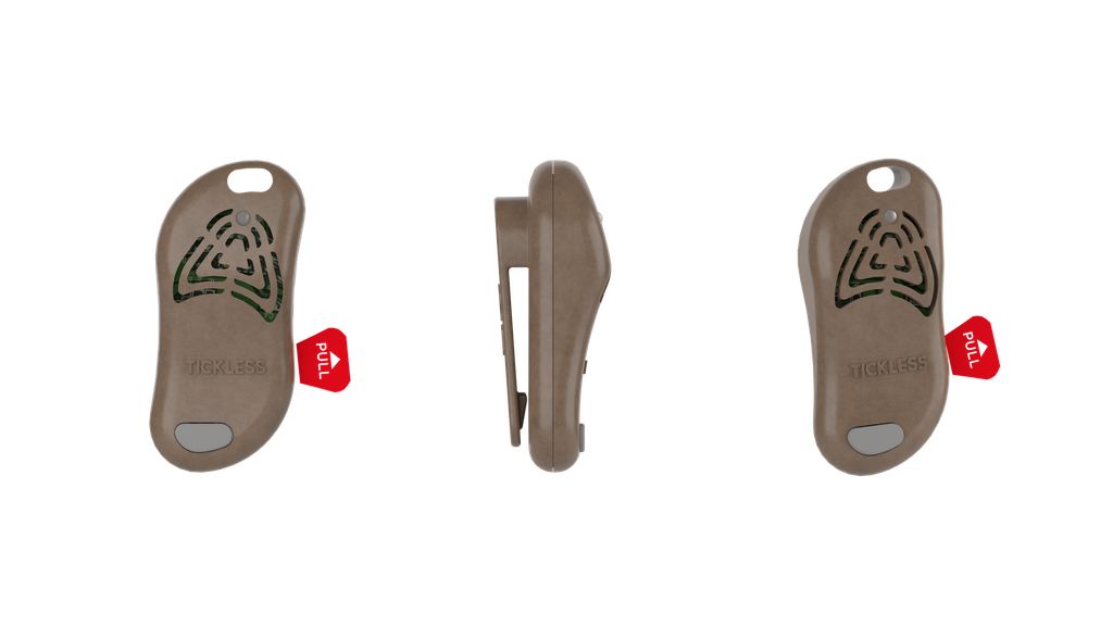 Drei Ansichten des Tickless Eco Erwachsene. Braun, mit rotem Zugband. Mit Clip zur Befestigung.