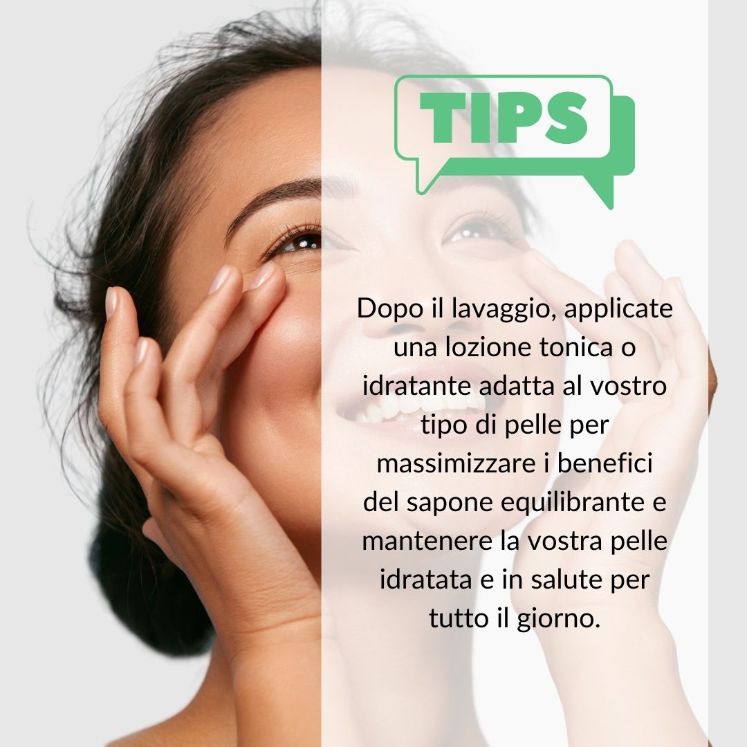 Donna con occhi chiusi. Testo: SENZA PARABENI, SENZA SOLFATI, SENZA SILICONI. Testato dermatologicamente.