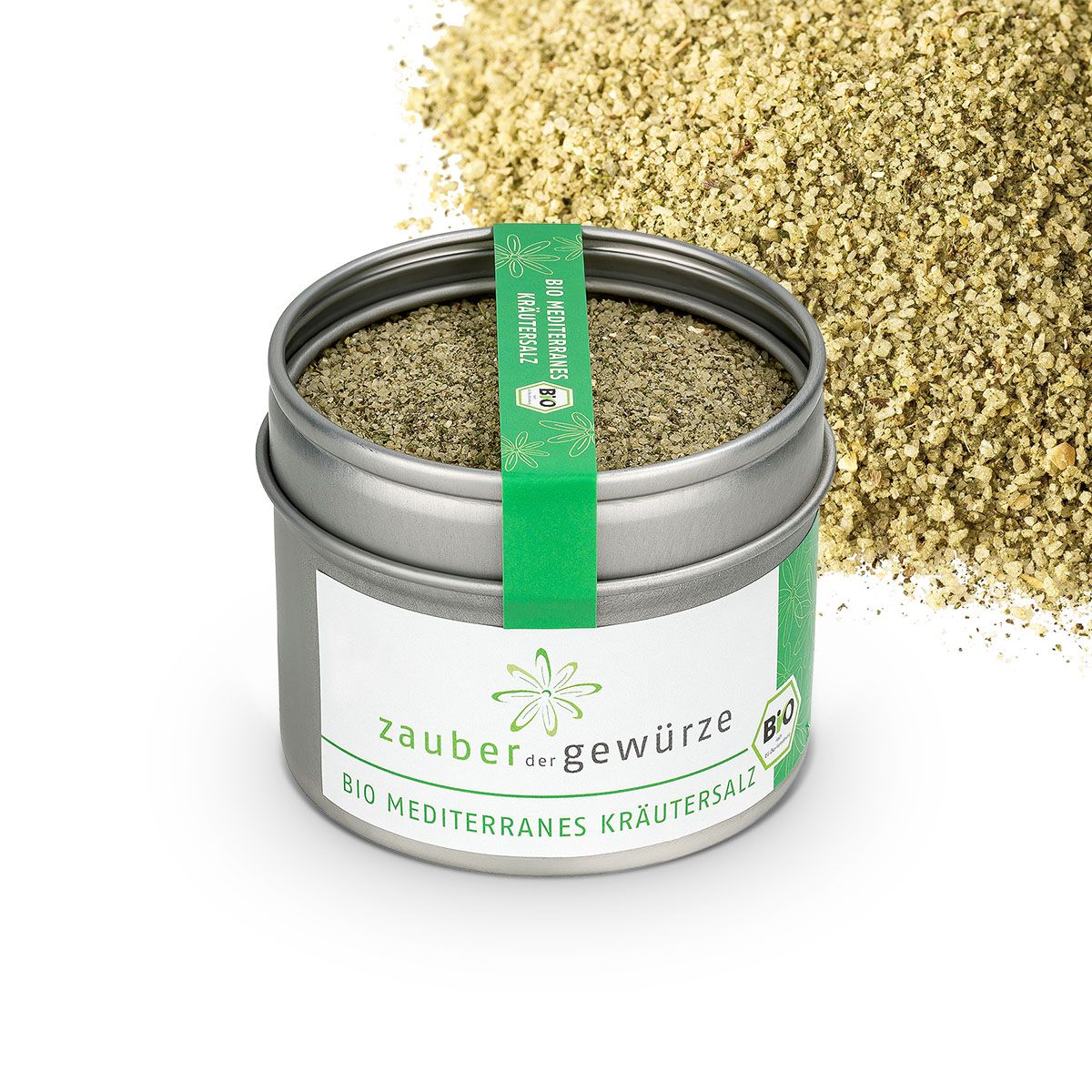 Geöffnete Dose Kräutersalz, daneben verstreutes Salz. Aufkleber mit Produktname und Bio-Siegel. Grüner Streifen mit Text.