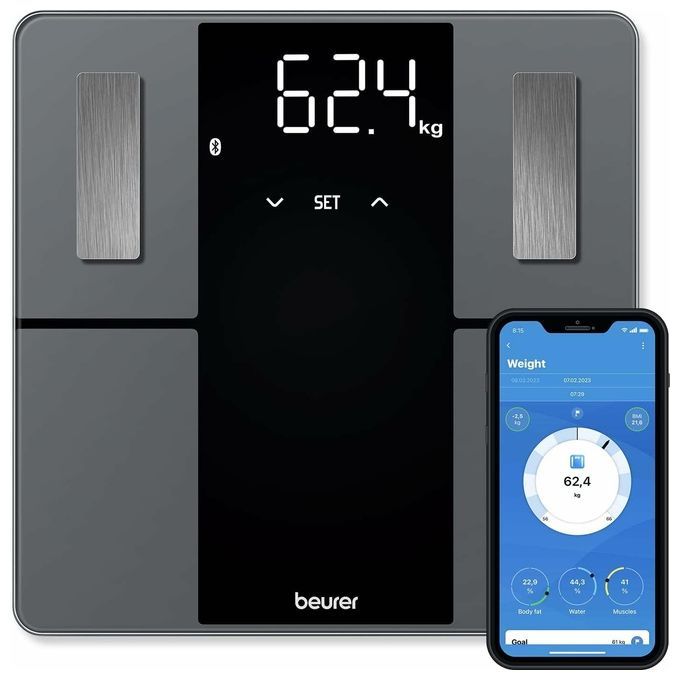 Bilancia digitale nera con display. Mostra 62,4 kg. Simbolo Bluetooth. Smartphone con visualizzazione app.