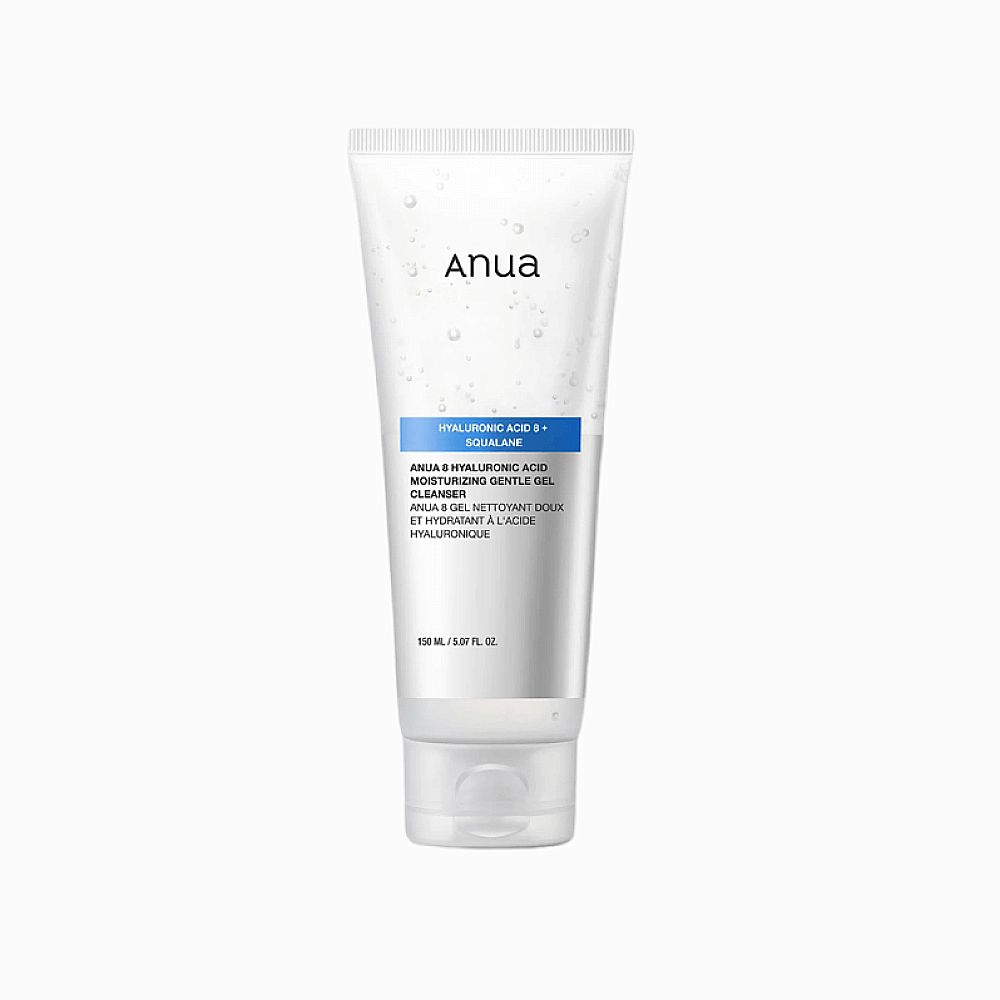 Weiße Tube mit blauem Streifen. Aufschrift: Anua, Hyaluronsäure, Squalane, Moisturizing Gentle Gel Cleanser. Produktname und Marke sichtbar.