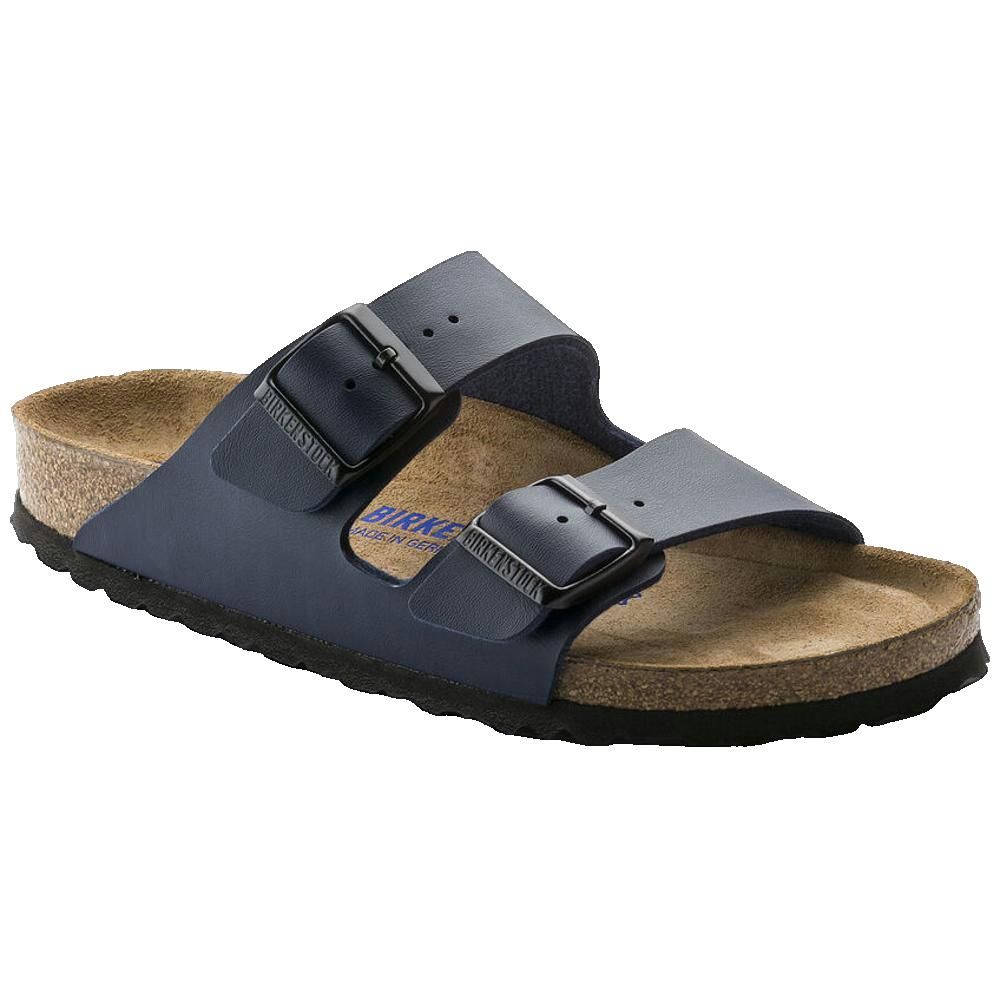 Sandali blu con due cinturini e fibbie. Plantare in sughero, suola nera. Logo Birkenstock sulla fibbia.