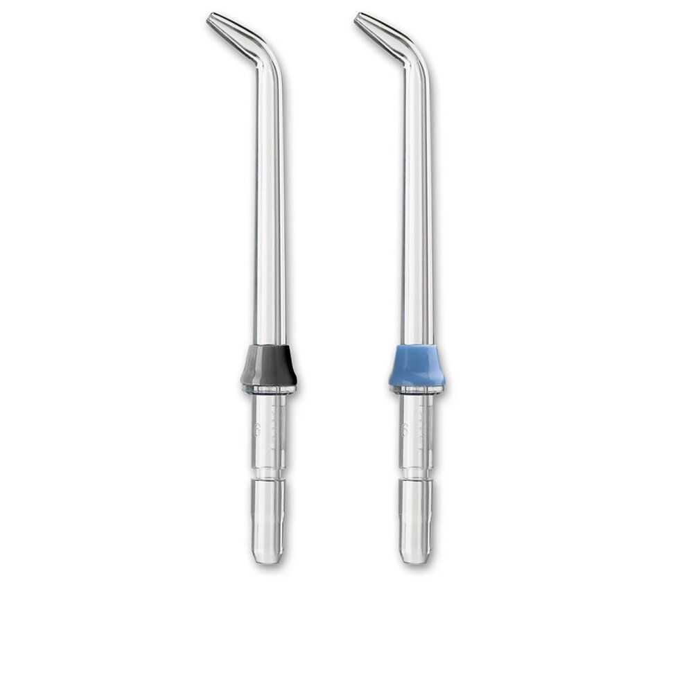 Zwei transparente Düsenaufsätze mit schwarzer und blauer Manschette. Auf weißem Hintergrund.