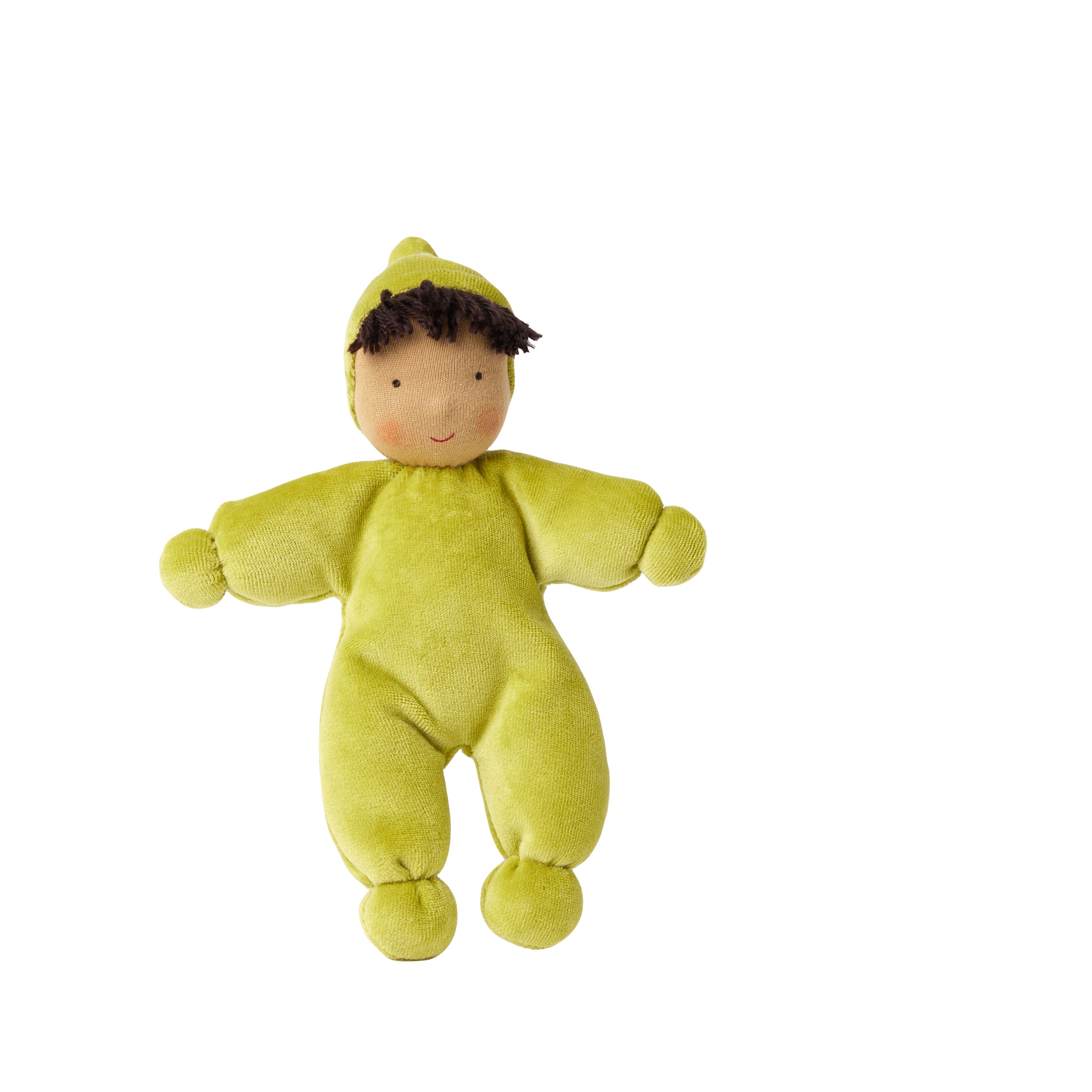 Stoffpuppe in hellgrünem Overall und Mütze. Puppe mit braunen Haaren und hellem Teint. Arme und Beine sind rundlich geformt.