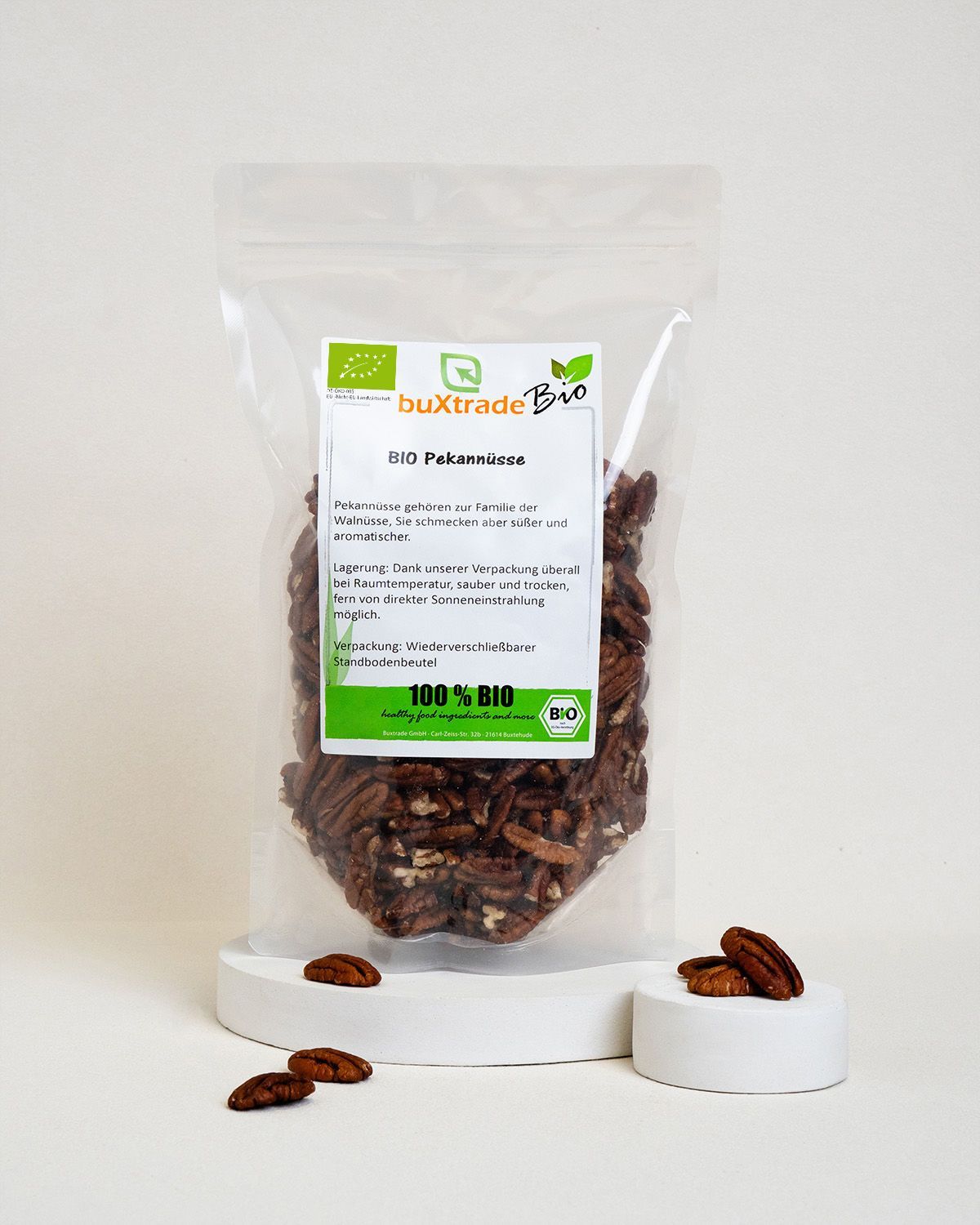 Verpackung mit BIO Pekannüssen, wiederverschließbar, mit Bio-Siegel.