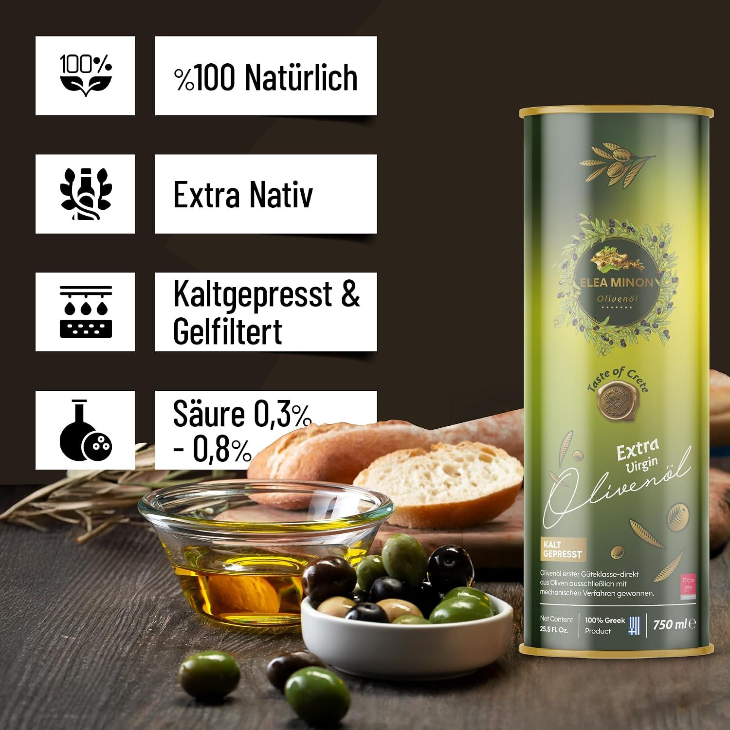 Grüner Zylinder mit Olivenöl, daneben eine Schale mit Oliven und Brot.