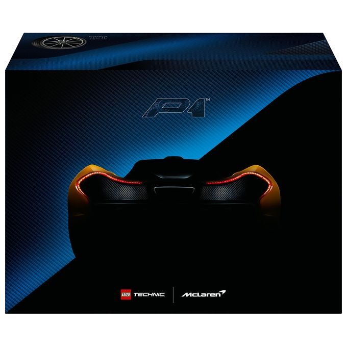 La confezione del modello LEGO McLaren P1™. Sul pacco è raffigurata la parte posteriore dell'auto, con il logo P1™. Sono visibili anche i loghi LEGO Technic e McLaren.