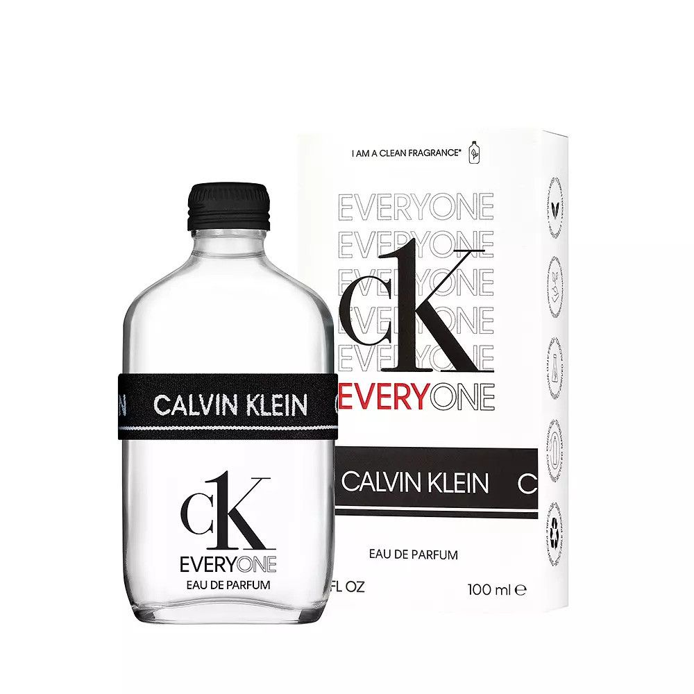Parfümflasche mit schwarzem Deckel und Band mit Calvin Klein-Schriftzug. Verpackung mit Produktnamen und Logo.