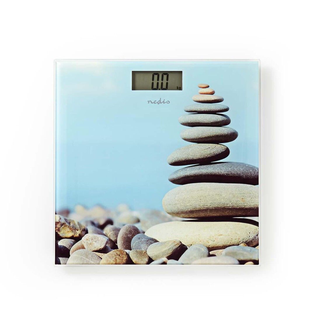 Digitale Personenwaage mit Steinen-Motiv. Gehärtetes Glas, rechteckig, mit Digitalanzeige. Marke: Nedis. Anzeige: 0.0 kg.