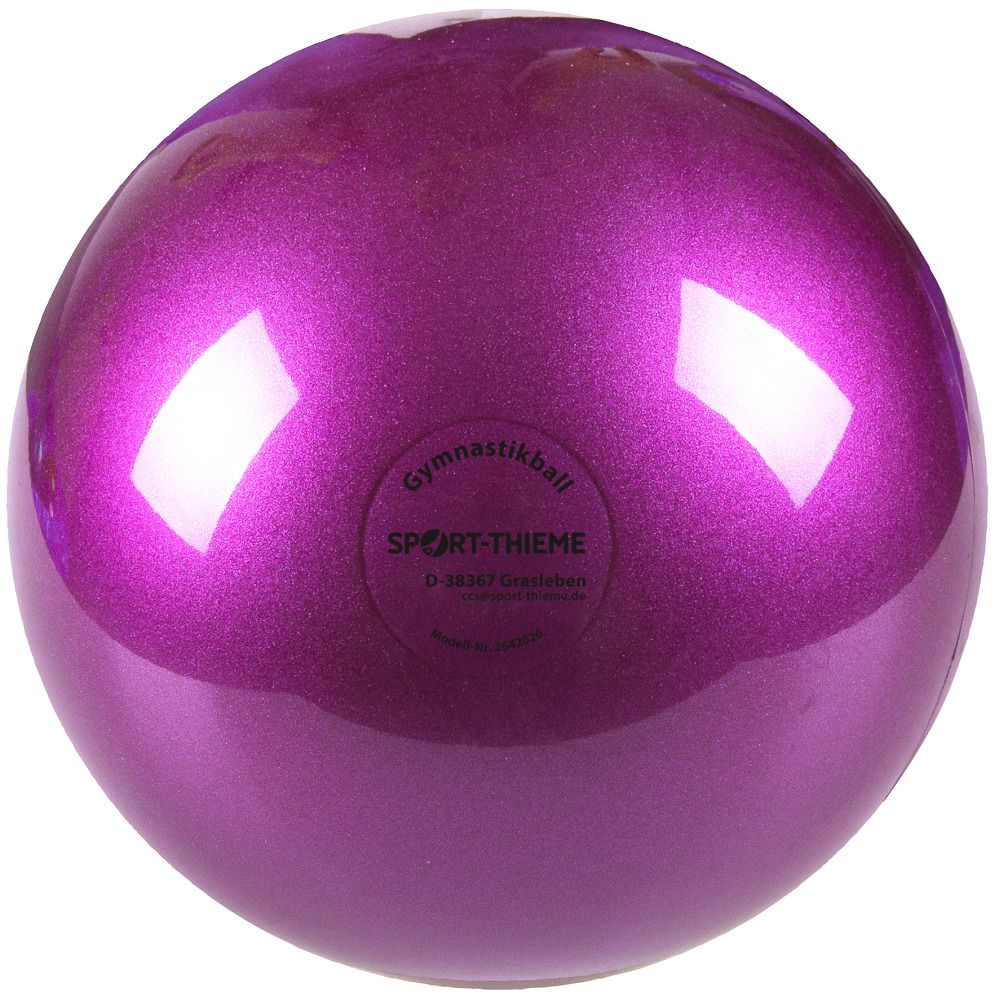 Lila Gymnastikball. Aufdruck: Sport-Thieme, Gymnastikball, D-38367 Grasleben. Modell-Nr. 2642036.