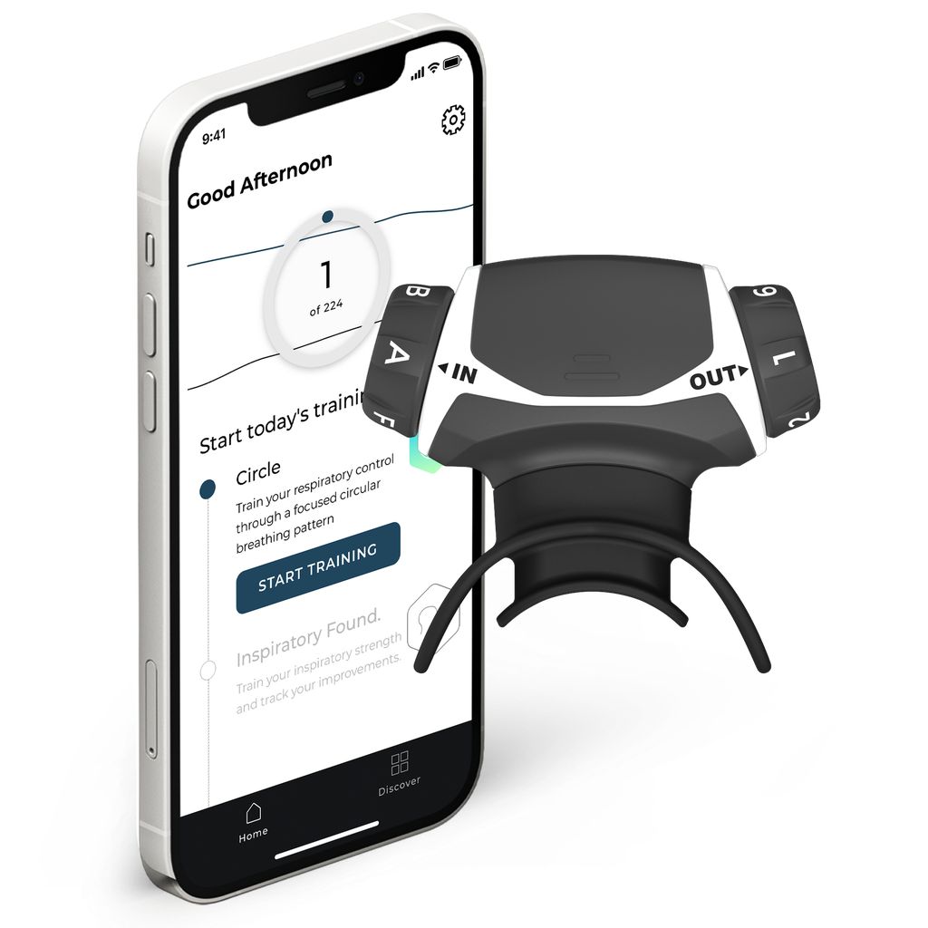 Airofit Aktiv Atemtrainer neben Smartphone. App-Oberfläche mit Trainingsanzeige. Gerät mit Drehreglern und Mundstück.