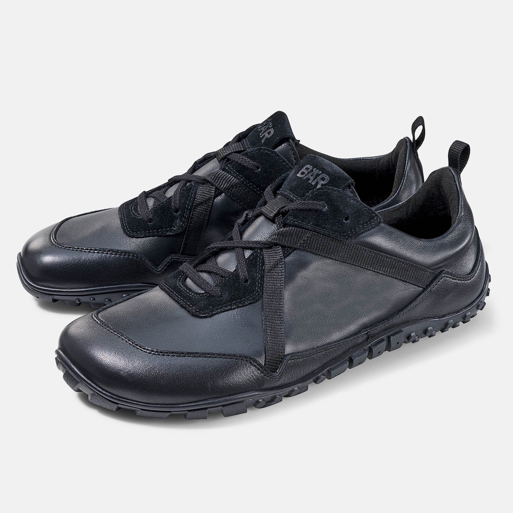 Schwarze BÄR Junis Damen Schnürschuhe. Leder und Wildleder. Breite Passform. Schnürverschluss. Profilsohle.