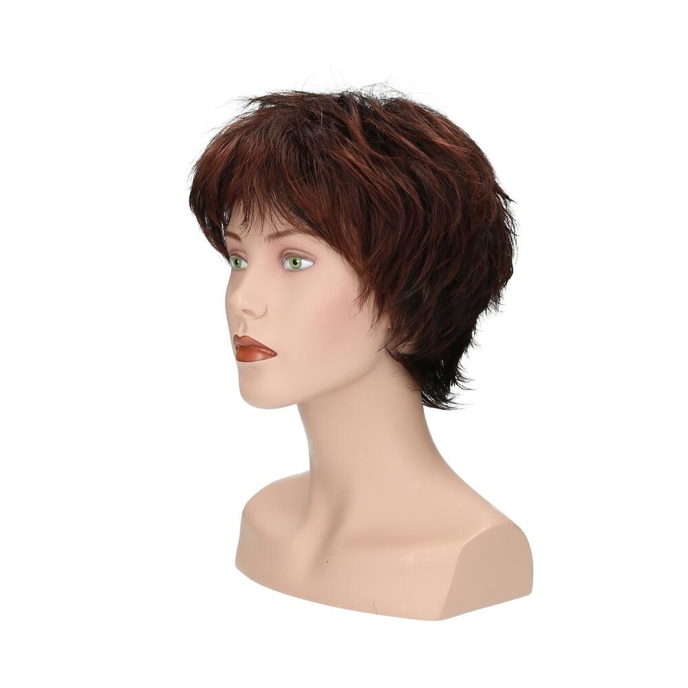 Perücke Mary, braun, mit kurzem, fransigem Schnitt. Seitenansicht auf einer Büste.