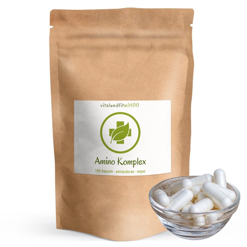 Braune Papiertüte mit Produktlogo und Text. Daneben eine Glasschale mit weißen Kapseln. Produktname: Amino Komplex.