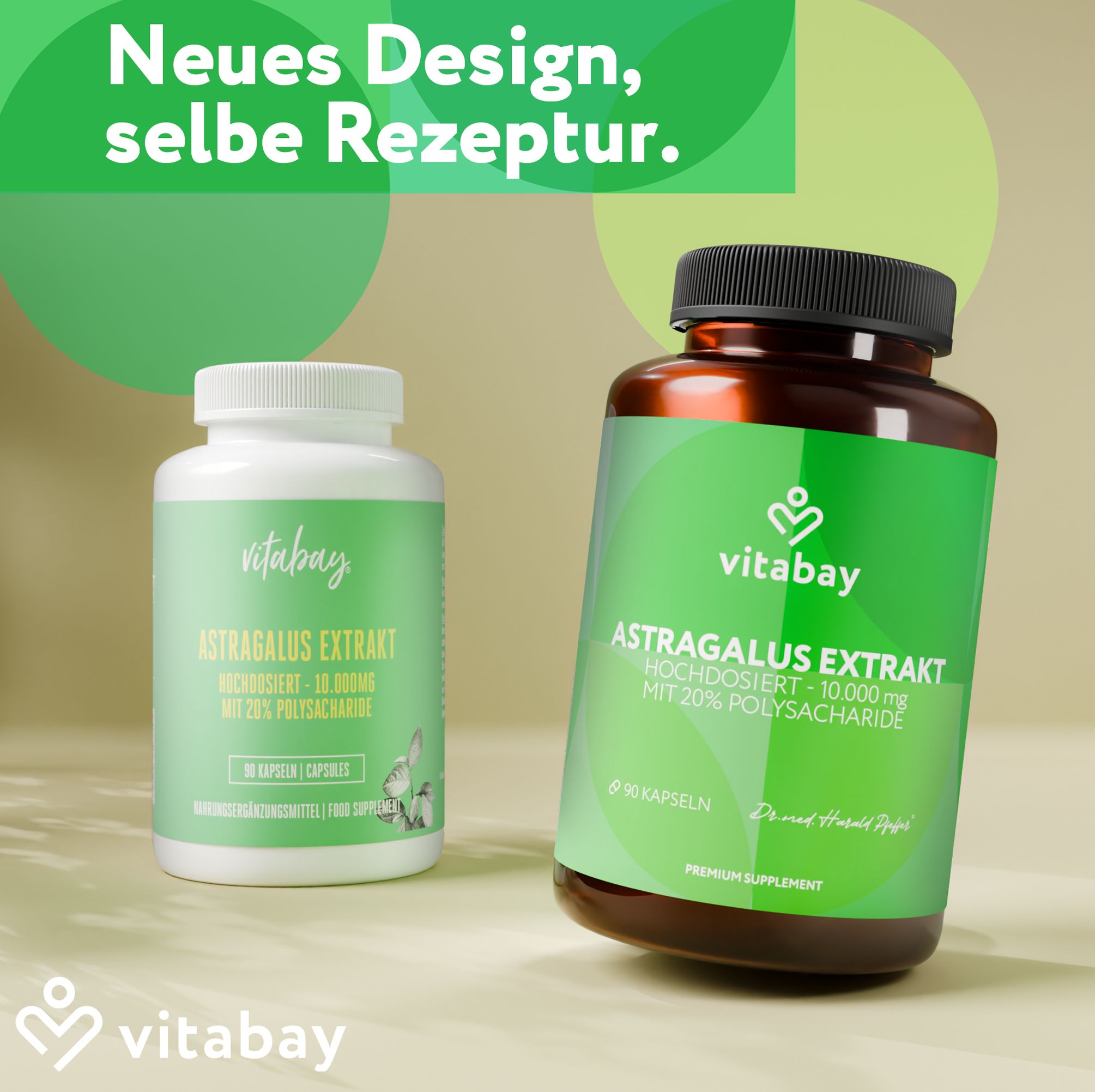 Zwei Flaschen Vitabay Astragalus Extrakt. Eine weiße und eine braune Flasche mit grünem Etikett. Text: Astragalus Extrakt, 10.000 mg, 20% Polysaccharide.