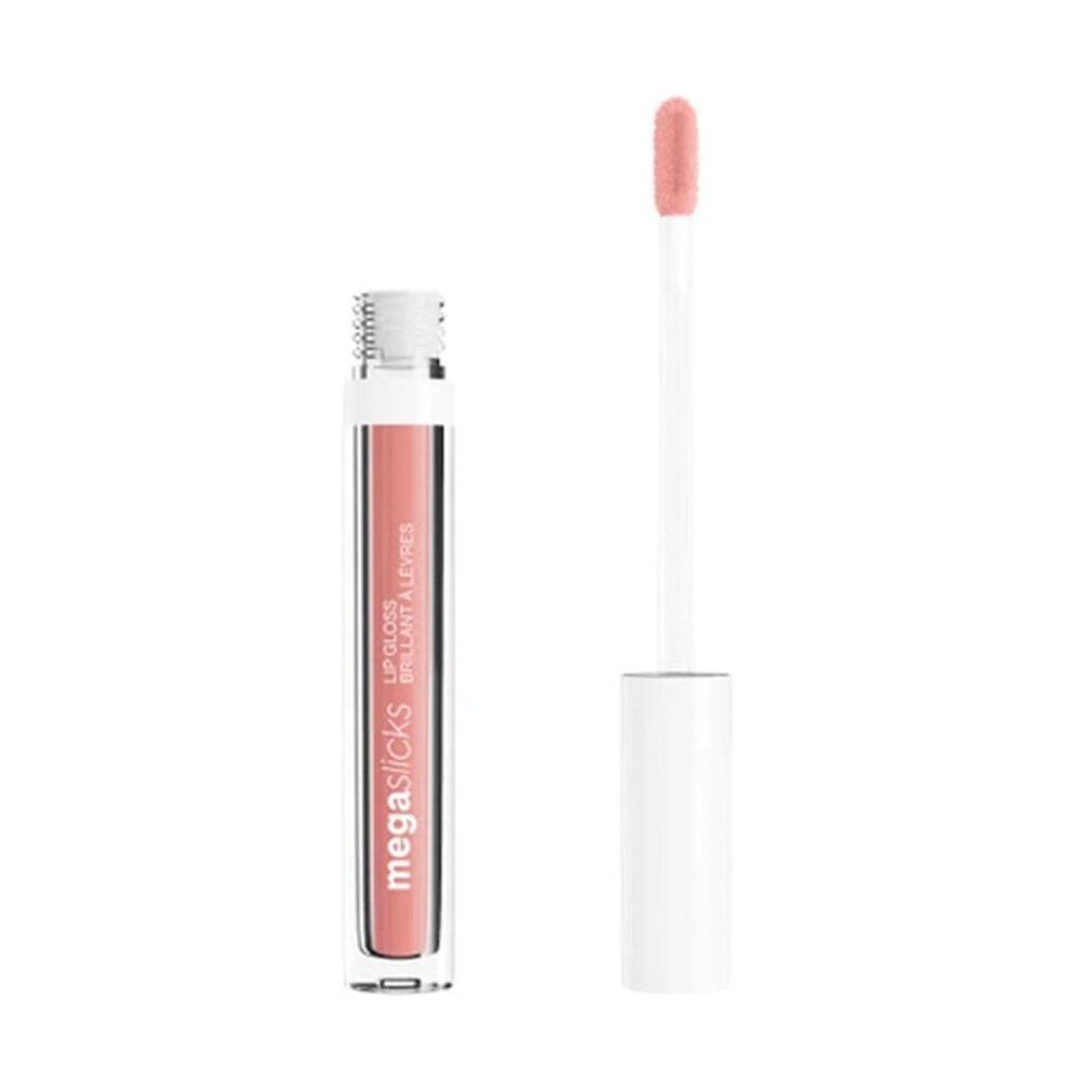 Lipgloss-Tube mit rosa Inhalt und Applikator. Der Applikator ist aus dem Tube herausgezogen.