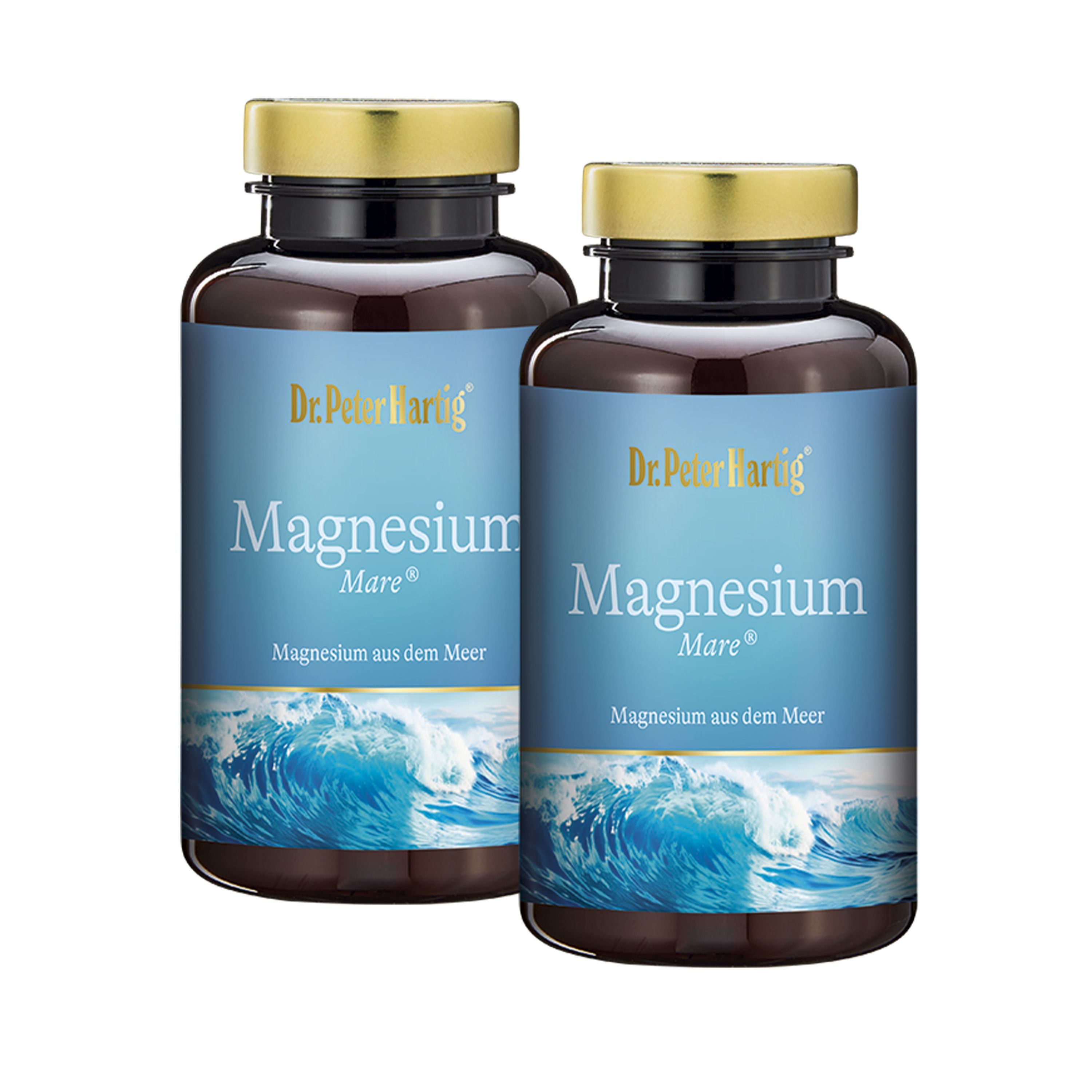 Zwei Flaschen mit blauem Etikett. Aufschrift: Dr. Peter Hartig Magnesium Mare. Wellenmotiv. Braune Flaschen, goldfarbener Deckel.