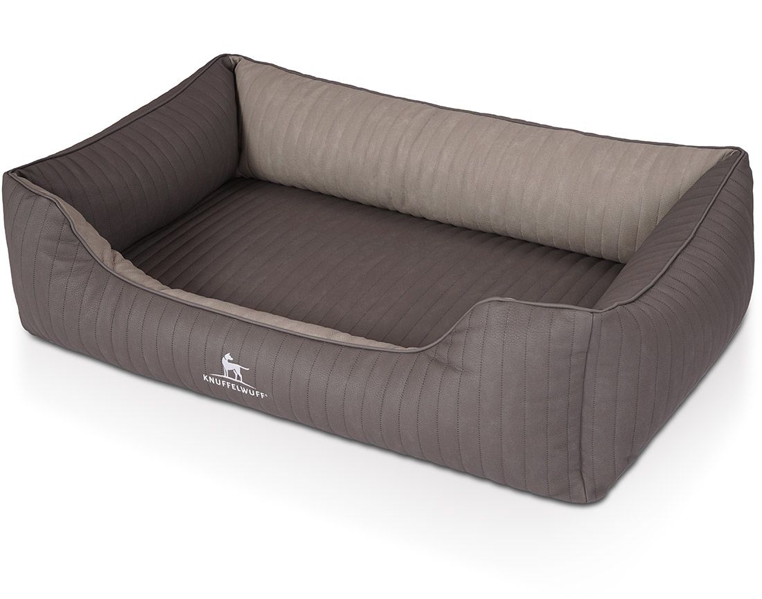 Orthopädisches Hundebett, braun. Rechteckige Form mit erhöhten Seiten. Logo sichtbar.