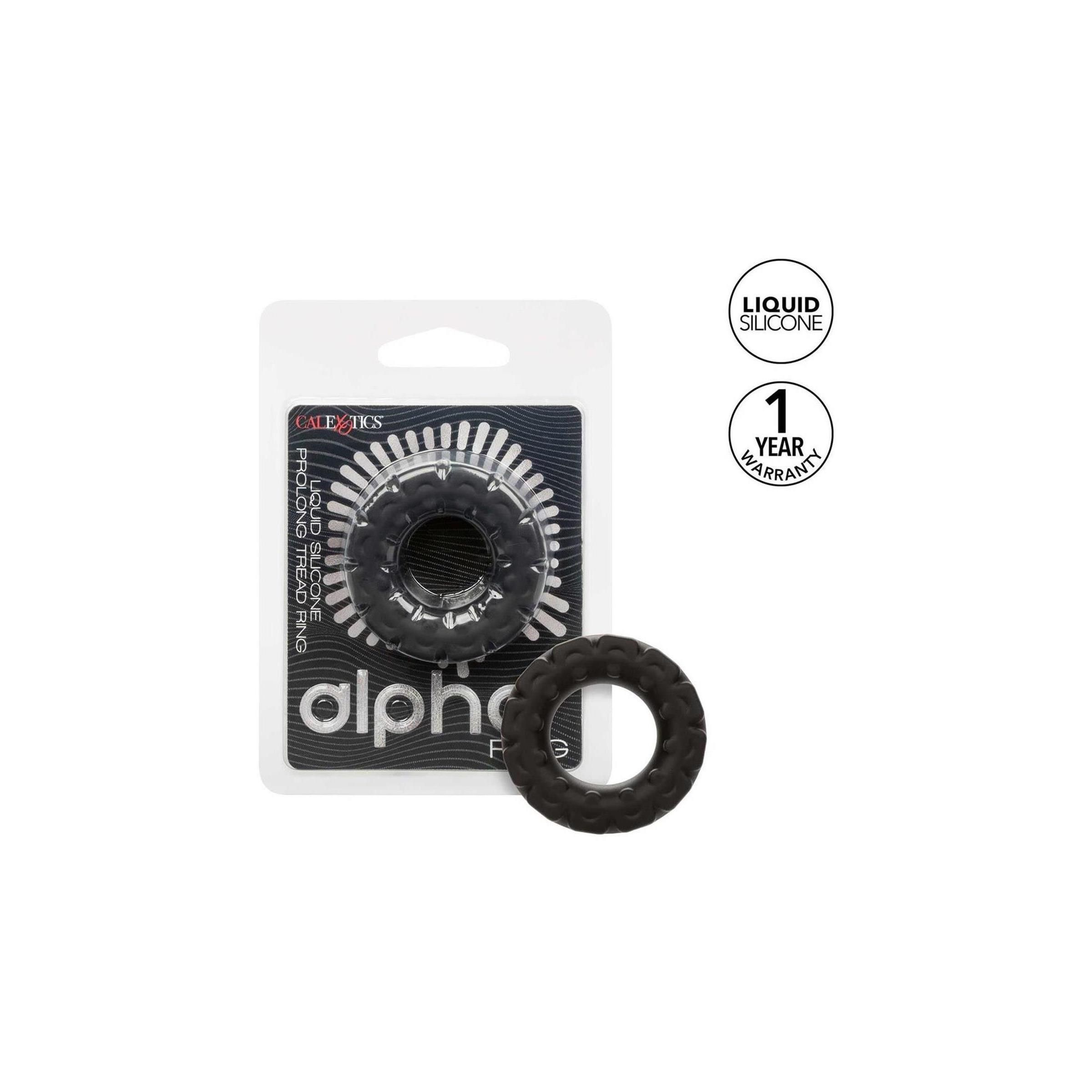 Verpackung mit schwarzem Ring. Produktname 'Alpha Ring' und Markenname 'CalExotics' sichtbar.