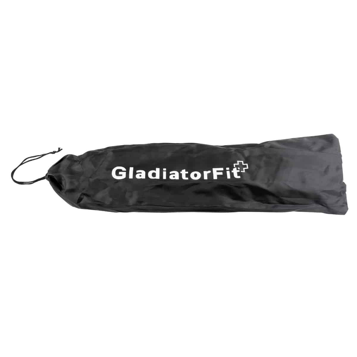 Schwarze Tasche mit weißem Schriftzug GladiatorFit+. Kordelzug. Langgestreckte Form.