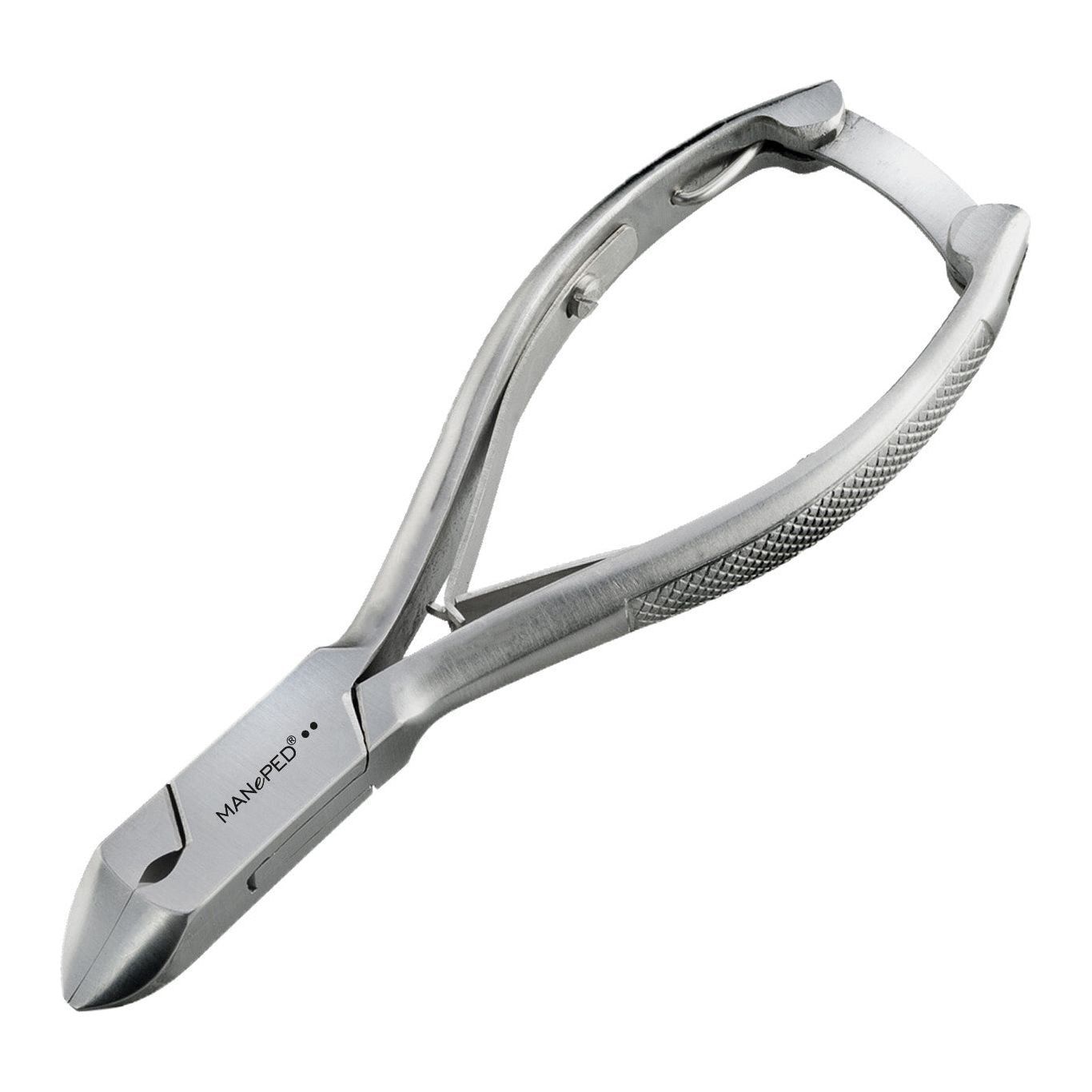 Nagelzange aus Metall. MANePed-Markenlogo. Silberfarbenes Metall, geriffelte Griffe. Ergonomisches Design.
