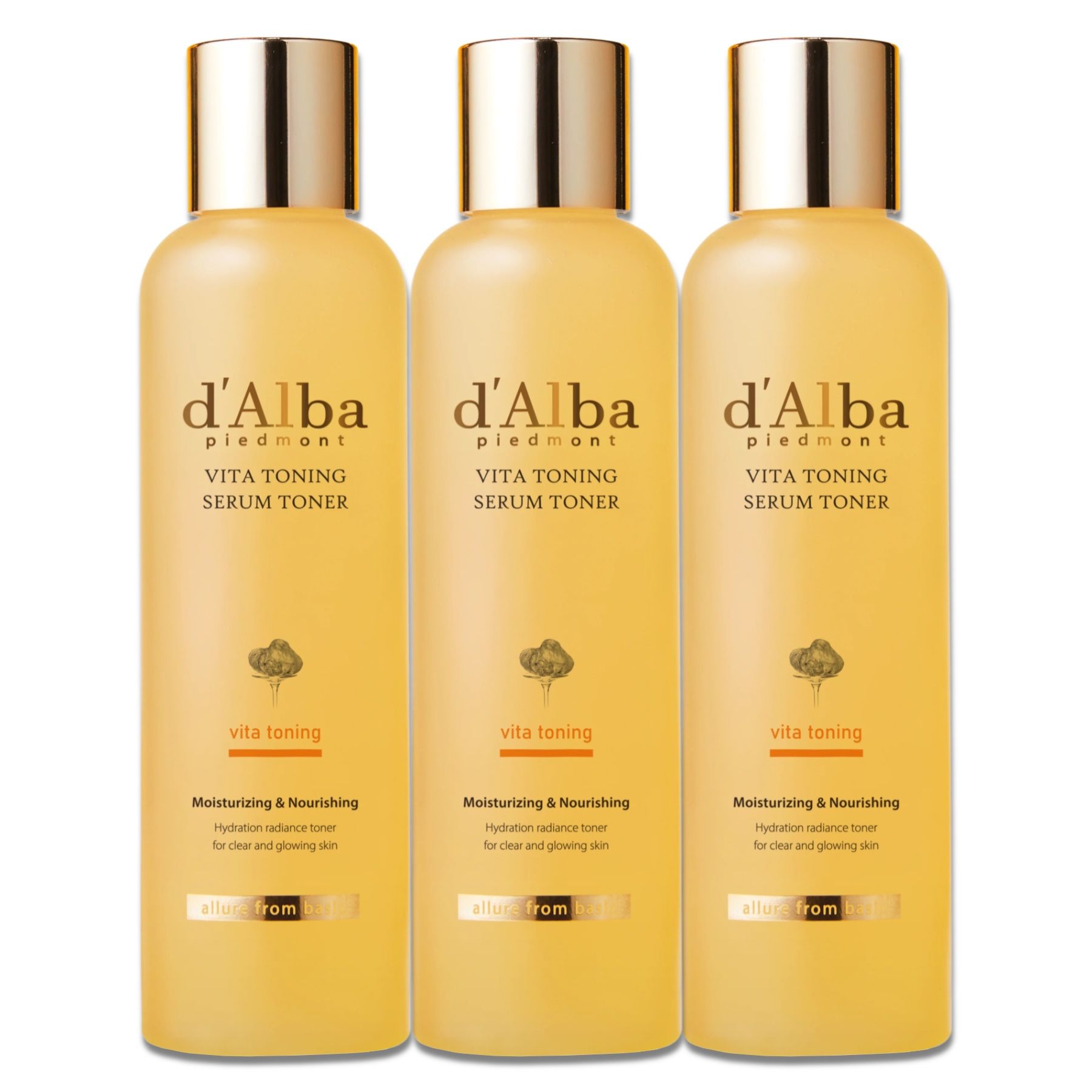 Drei gelbe Flaschen. Auf jeder Flasche steht d'Alba Vita Toning Serum Toner. Text: Moisturizing & Nourishing.
