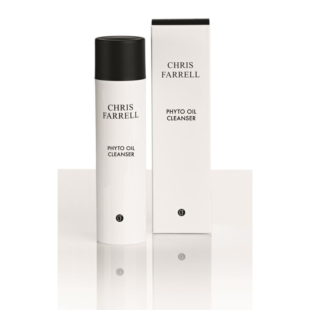 Weiße Flasche und Verpackung mit schwarzem Deckel. Aufschrift: Chris Farrell, Phyto Oil Cleanser.