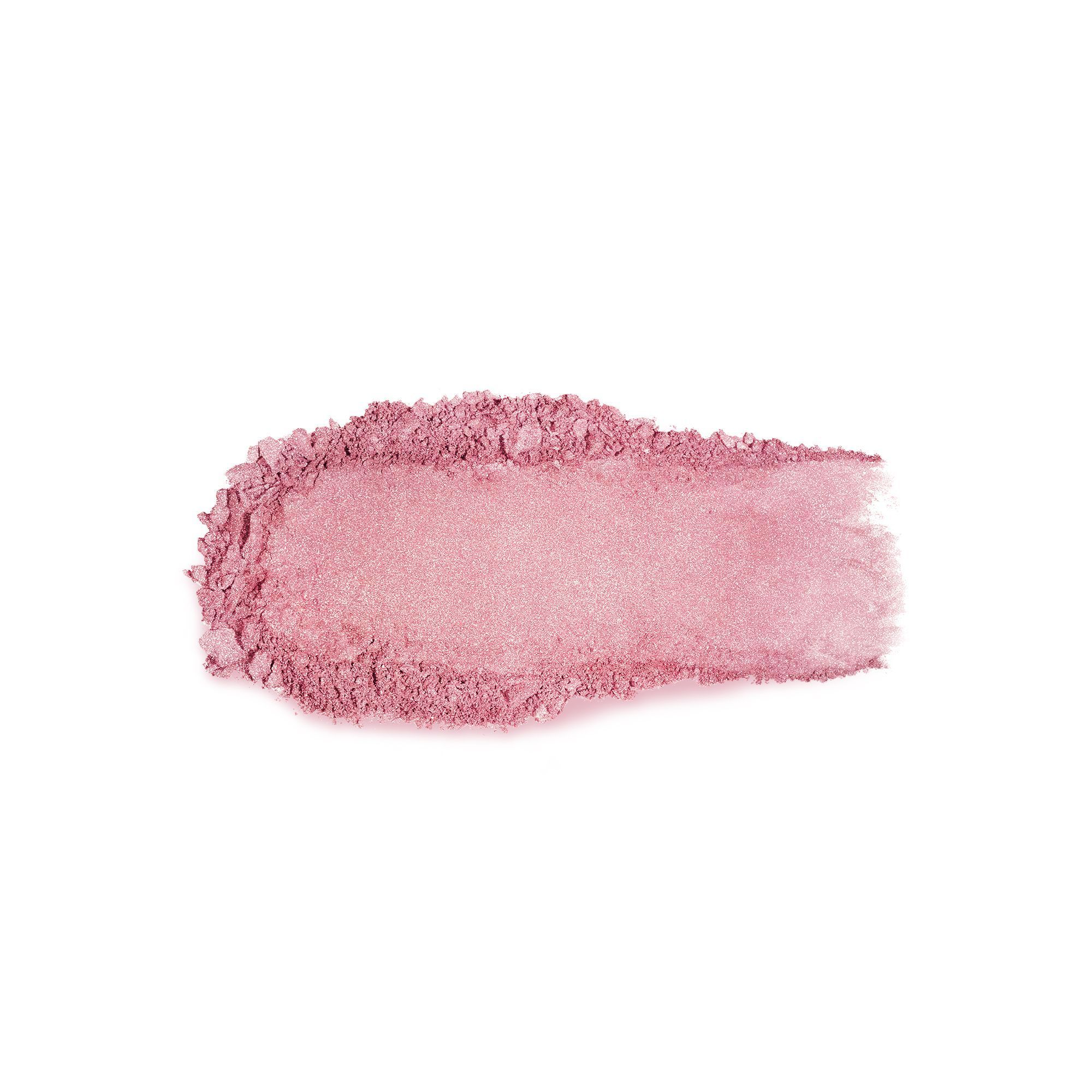 Campione di ombretto rosa. Texture in polvere. Sfondo bianco.