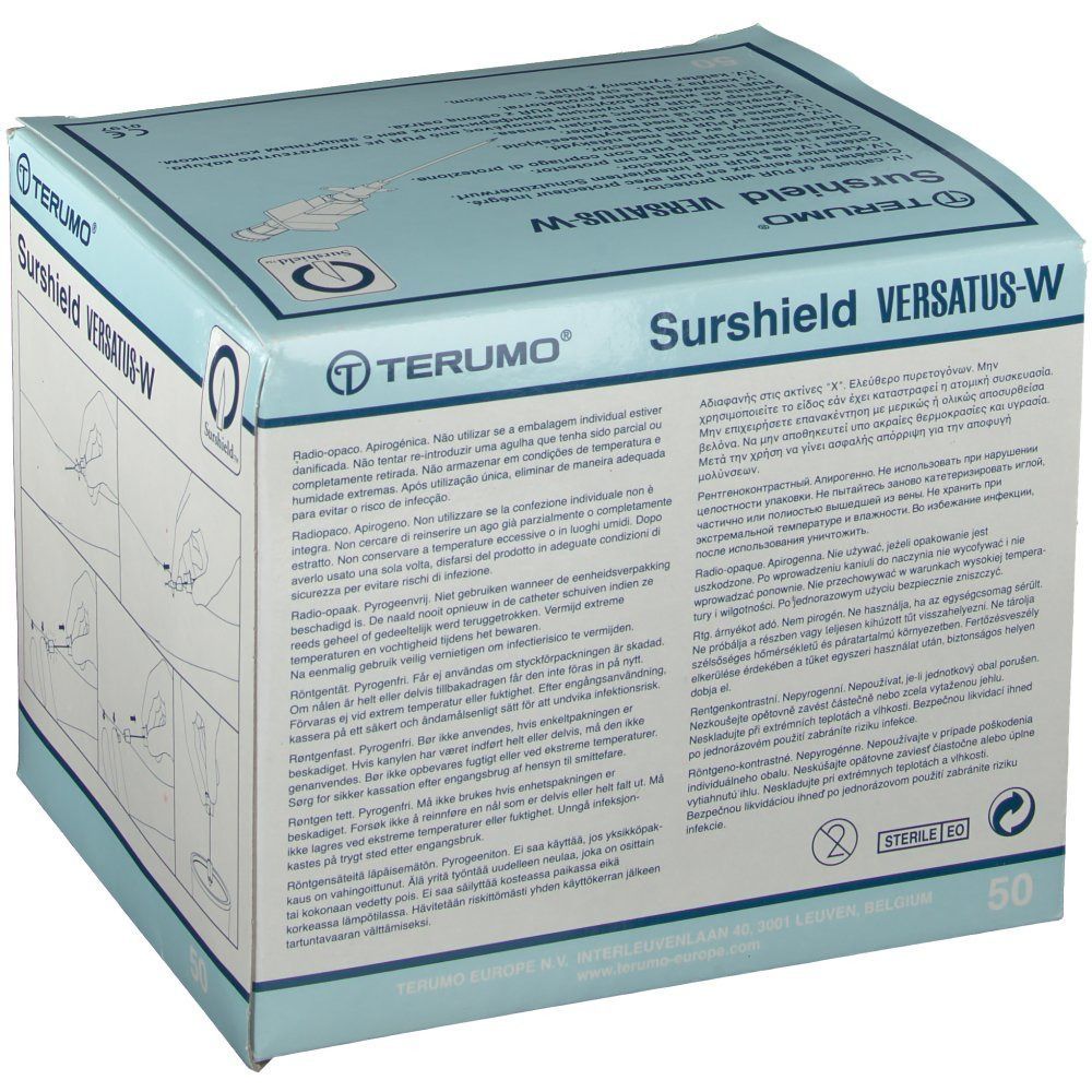 Karton von TERUMO® Surshield Versatus-W. Aufdrucke: Produktname, Logo, Text, Steril-Symbol, 50 Stück. Hellblauer Hintergrund.