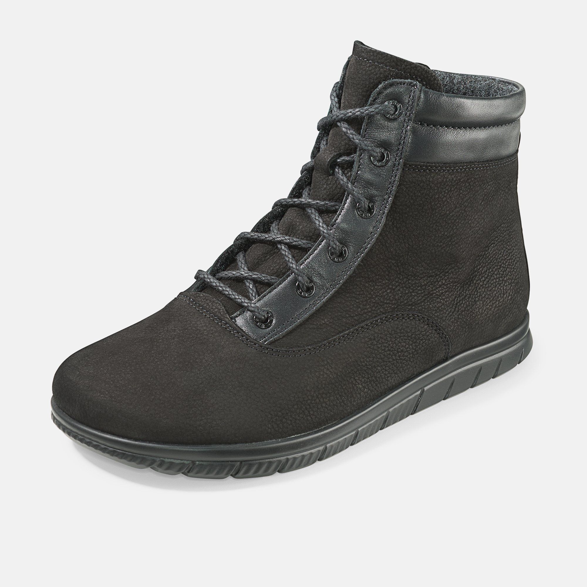 Schwarze Stiefelette mit Schnürung. Lederdetails an der Schnürung und am oberen Rand. Breiter Sohle.