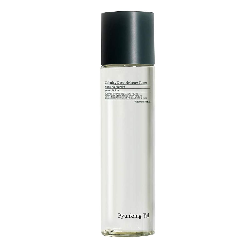 Pyunkang Yul Calming Deep Moisture Toner in klarer Flasche mit dunklem Deckel.