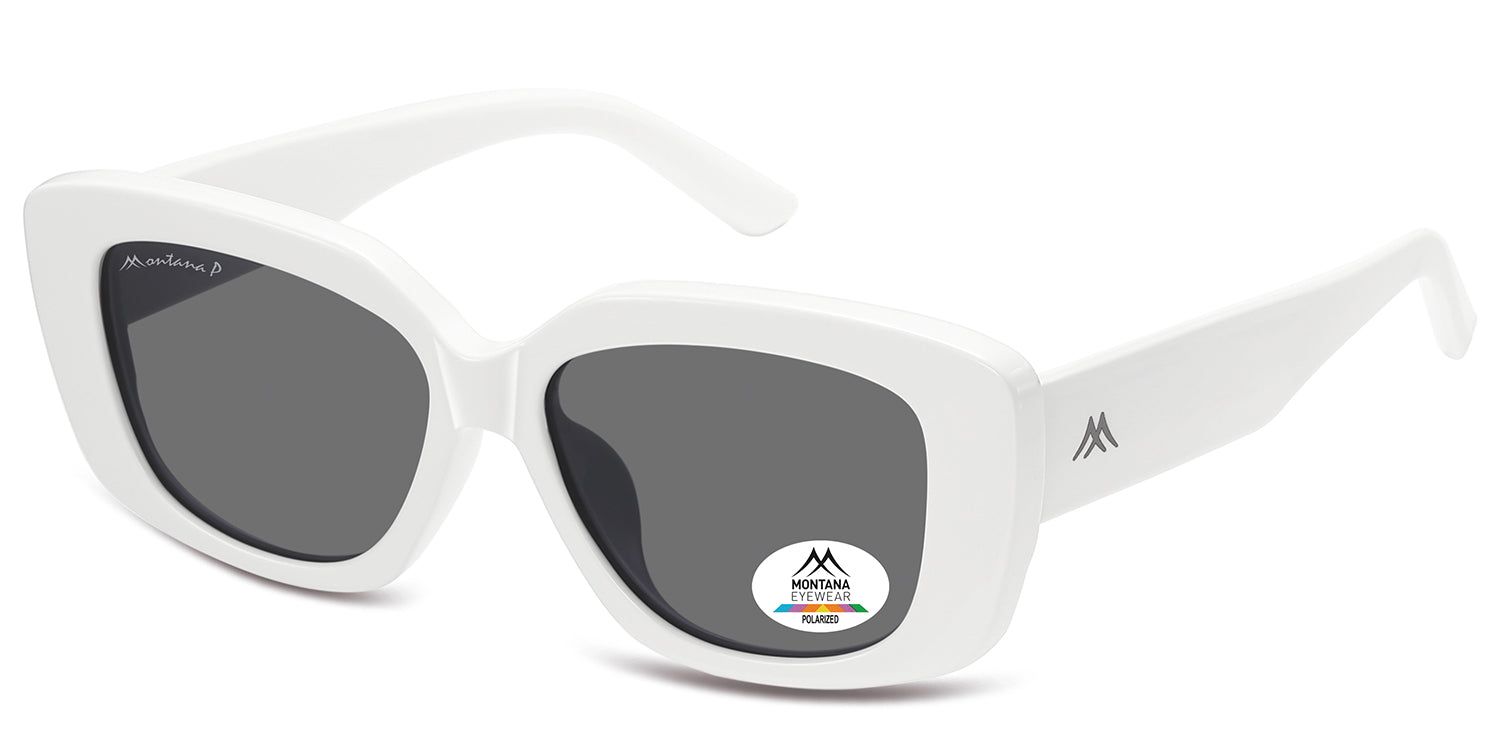 Weiße Sonnenbrille, schräg von vorne. Graue Gläser, weißer Rahmen. Auf dem linken Glas steht "Montana". Auf dem rechten Bügel ist ein Logo zu sehen. Auf dem rechten Glas ein Aufkleber "Polarized".