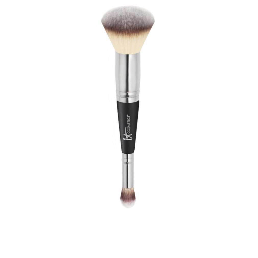 Doppel-Make-up-Pinsel. Großes, rundes Pinselende und kleines, spitzes Ende. Schwarzer Griff mit silbernen Akzenten. Marke sichtbar.