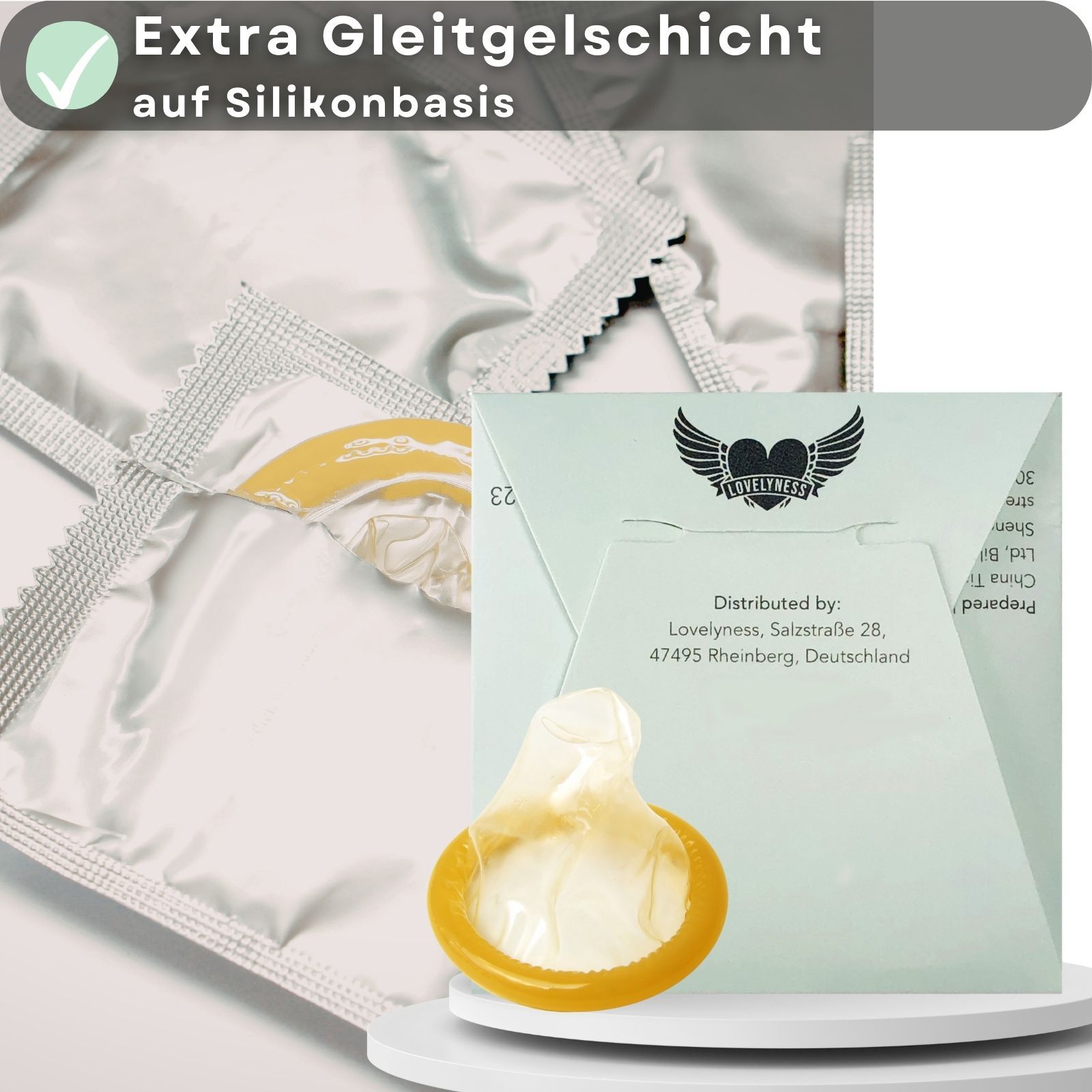 Kondompackung mit Text. Länge 190mm, 52mm Breite. Einzeln verpackt. Lovelyness Logo. CE-Kennzeichnung.