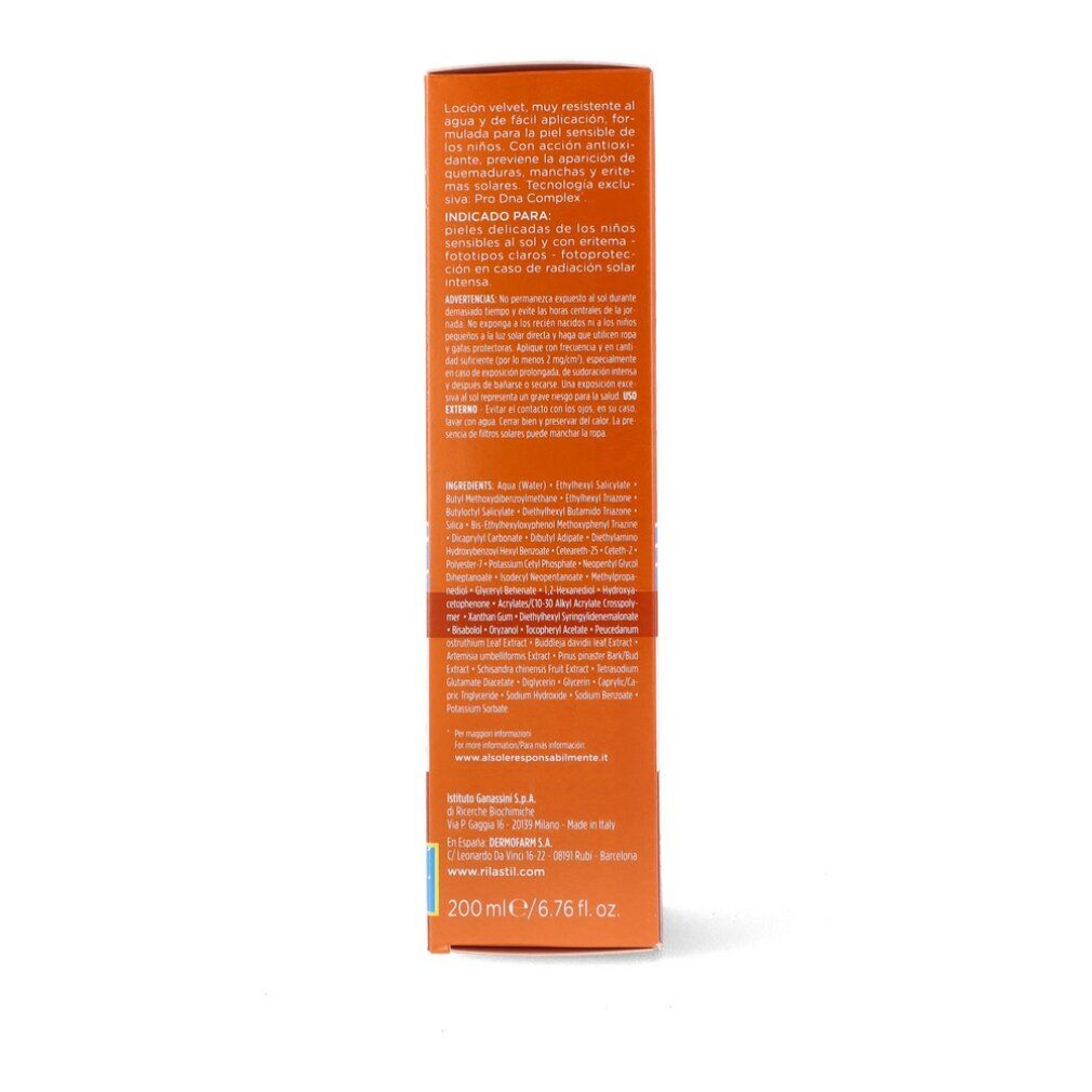 Seitenansicht der orangefarbenen Verpackung. Text: Rilastil Sun System Baby Lotion. Informationen und Inhaltsstoffe.