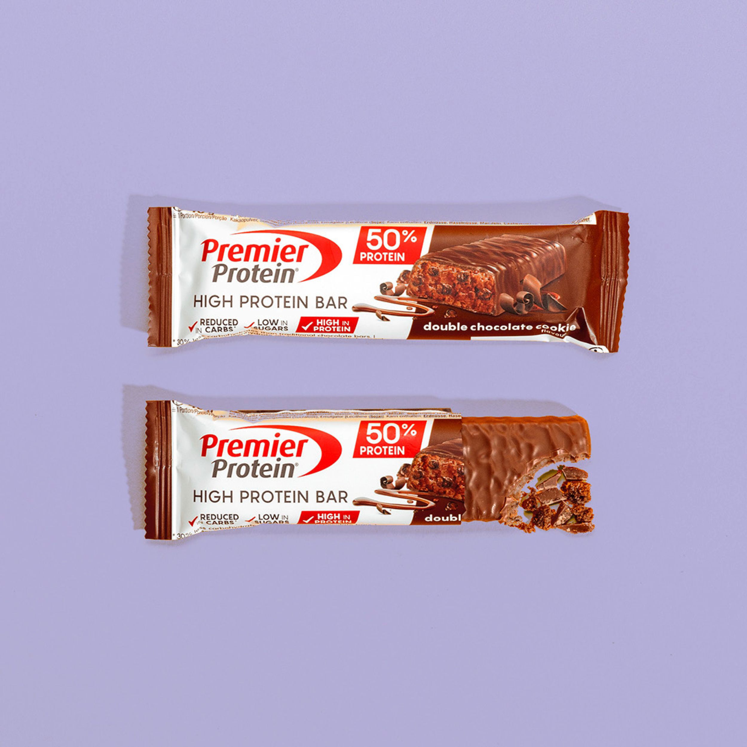 Zwei Premier Protein Riegel: Double Chocolate Cookie und Schokolade Karamell.